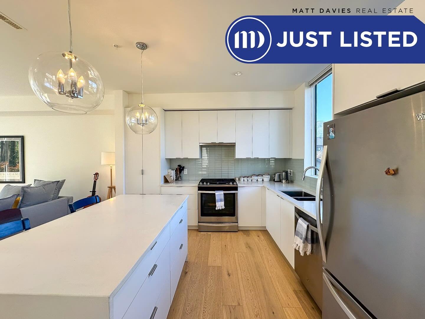 Beautiful Townhome in Squamish!

📍 6 38447 Buckley
🗺️ Squamish BC
🛏️ 3 Bed
🛁 2.5 Bath
📐 1577 sq ft
☀️ Rooftop patio
🚘 Double wide garage
🌳 3 private outdoor spaces
🏔️ Mountain views
🔥 Natural gas fireplace and range
💰 Listed at $1,249,000

