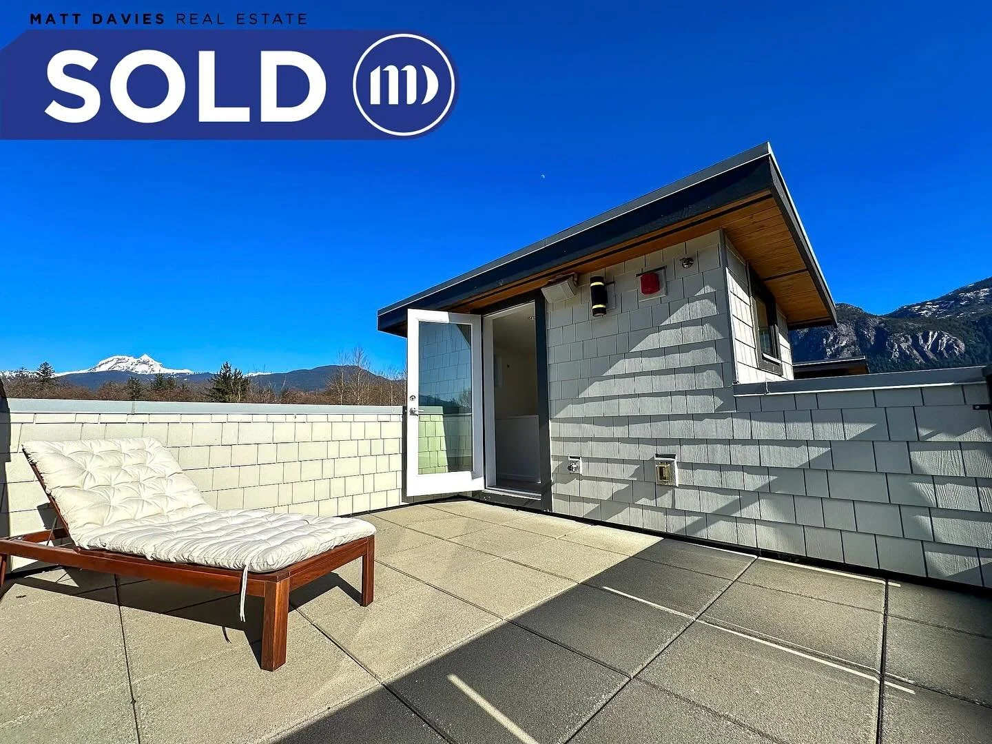 Little bit of catch up as this one happened a while ago but a huge CONGRATS to my sellers for this one.

While they loved this stunning townhome they are now off to new exciting adventures!