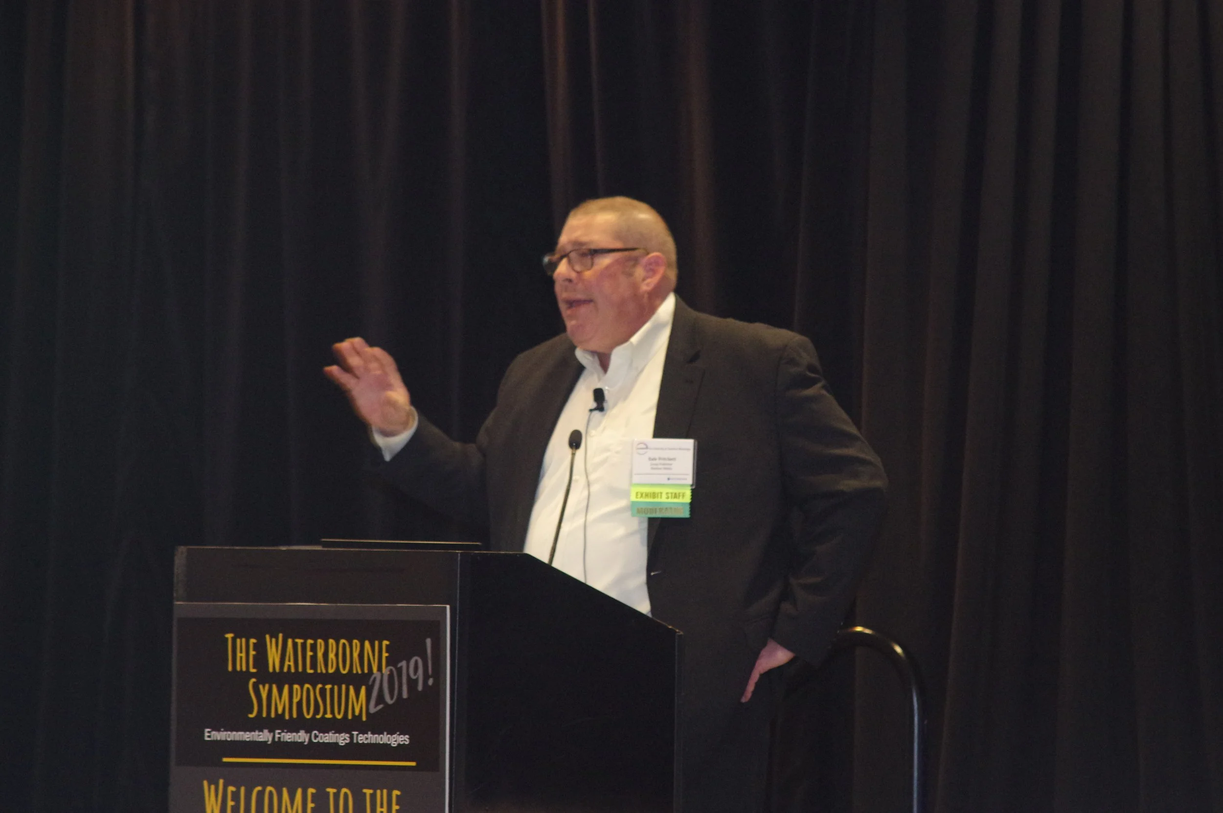 Exhibit Hall Sessions-30.jpg