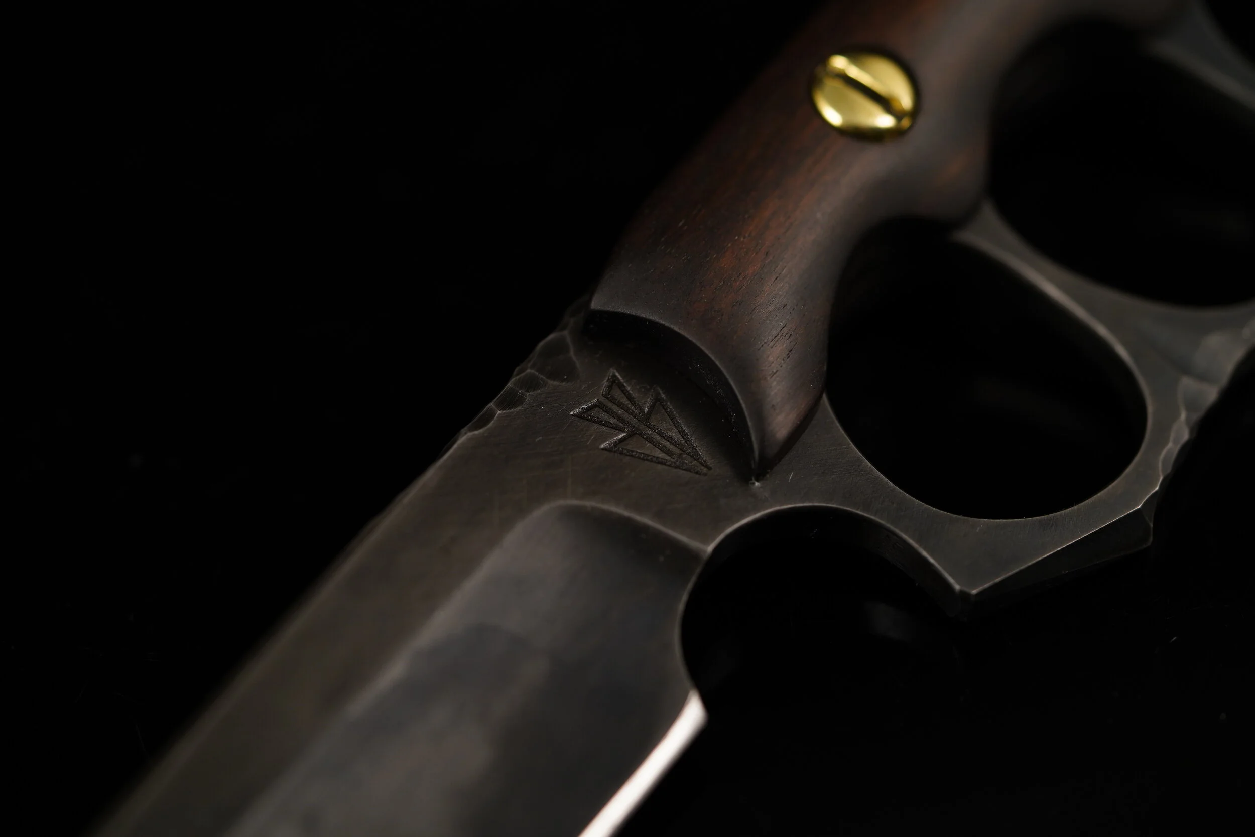 Knapped Ebony Knuckler