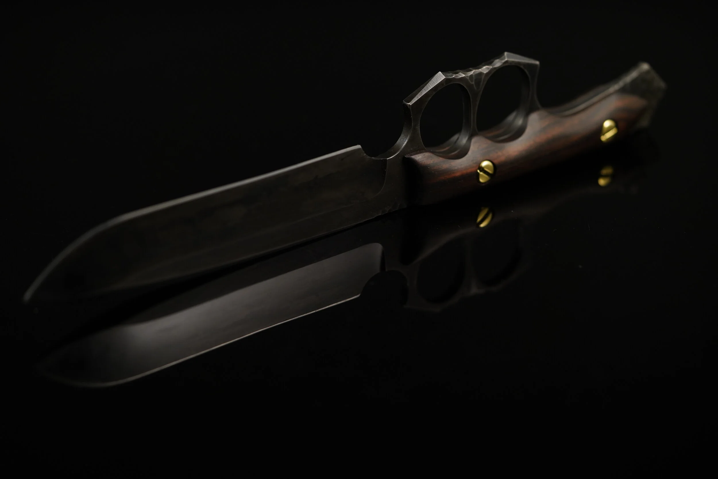 Knapped Ebony Knuckler