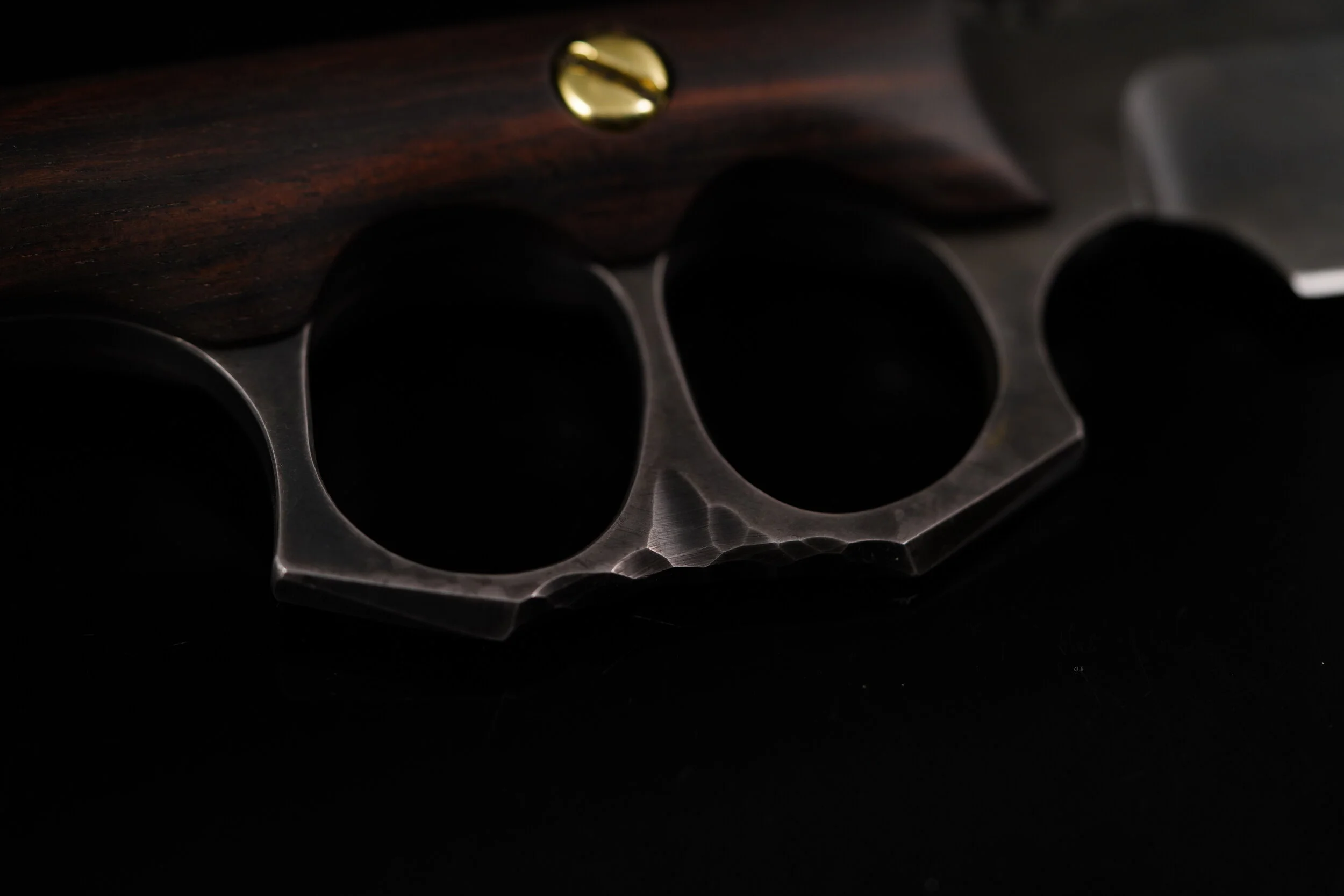 Knapped Ebony Knuckler