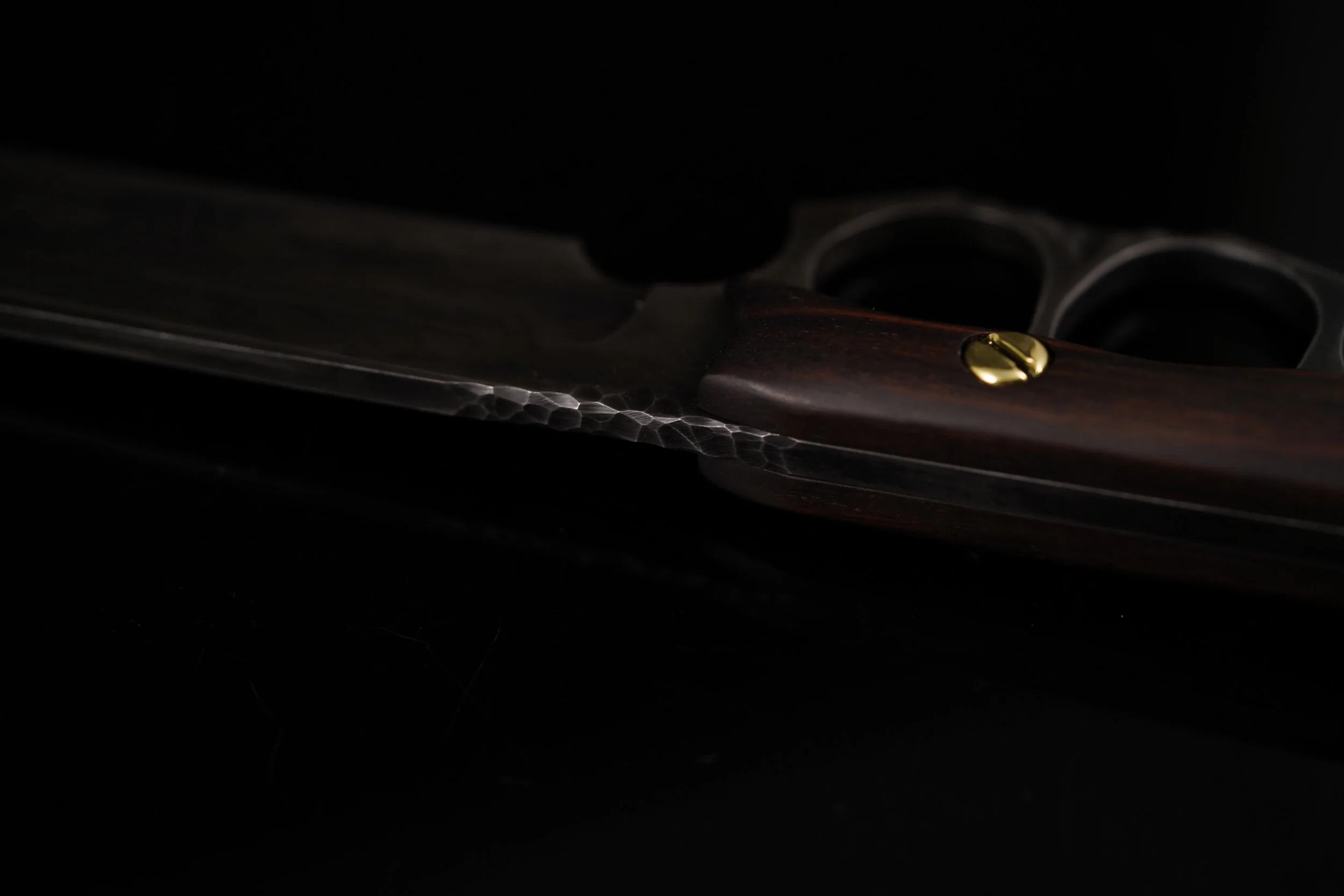 Knapped Ebony Knuckler