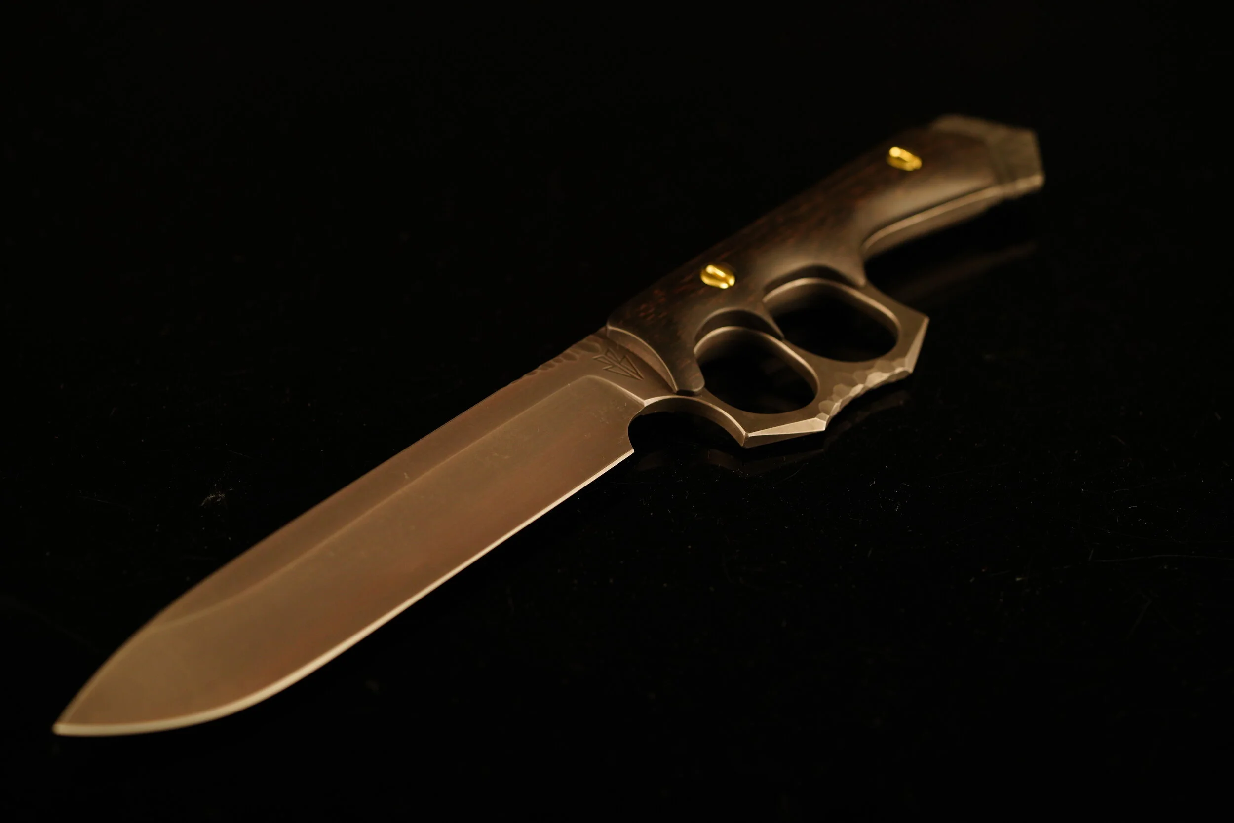 Knapped Ebony Knuckler