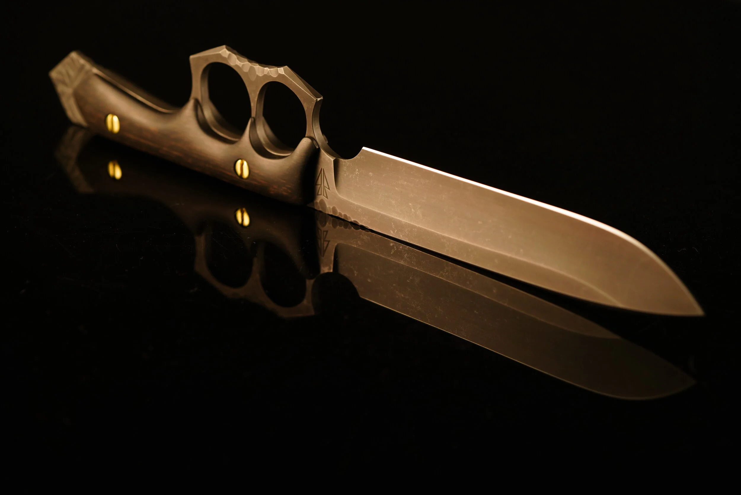 Knapped Ebony Knuckler