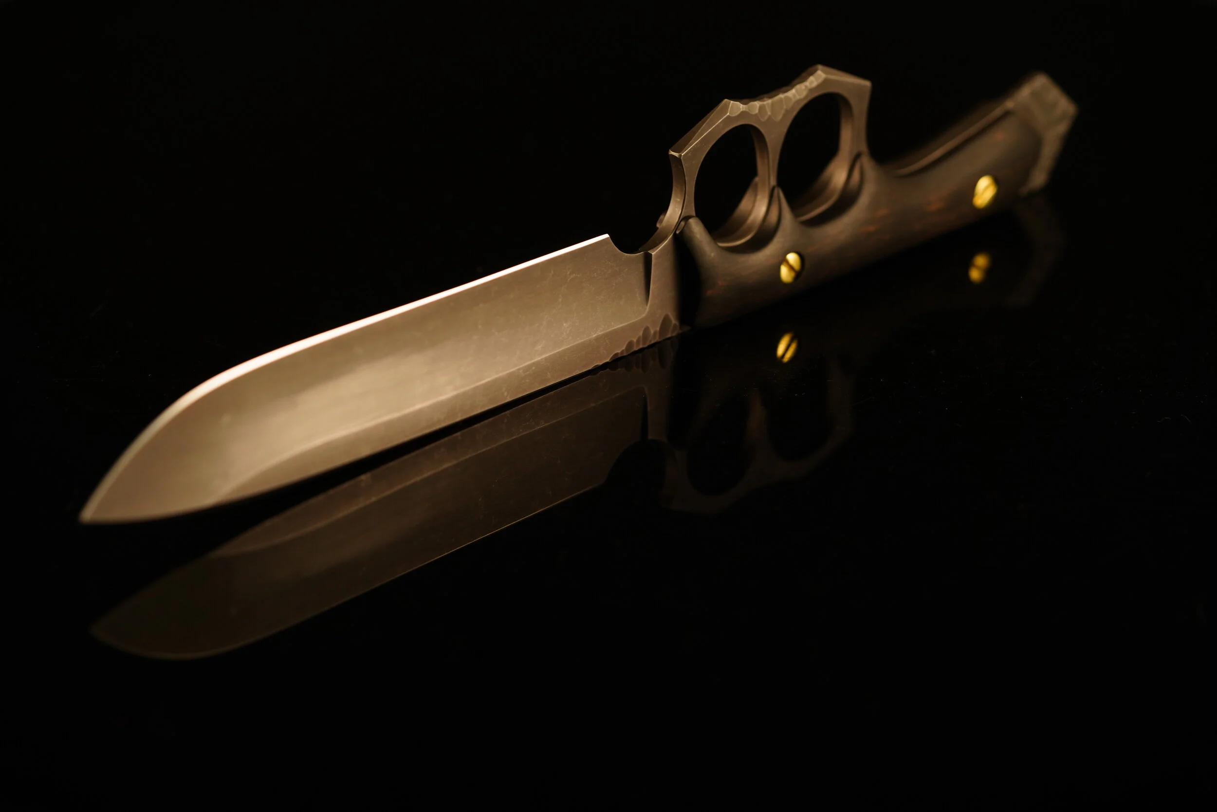 Knapped Ebony Knuckler