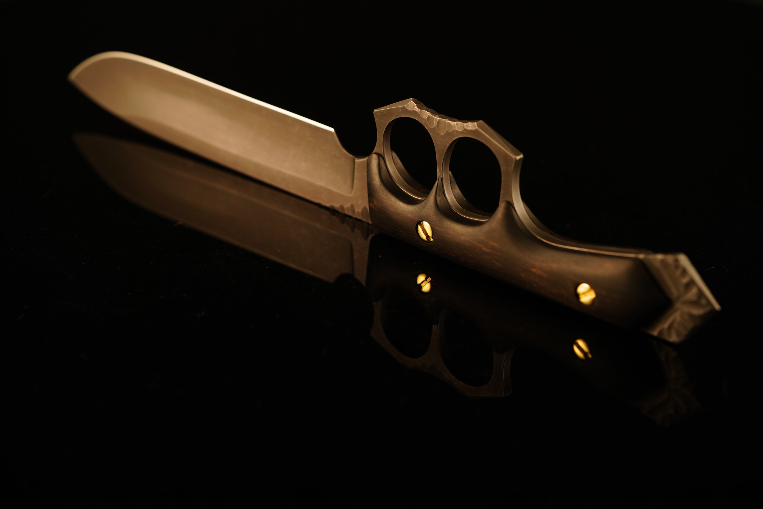 Knapped Ebony Knuckler