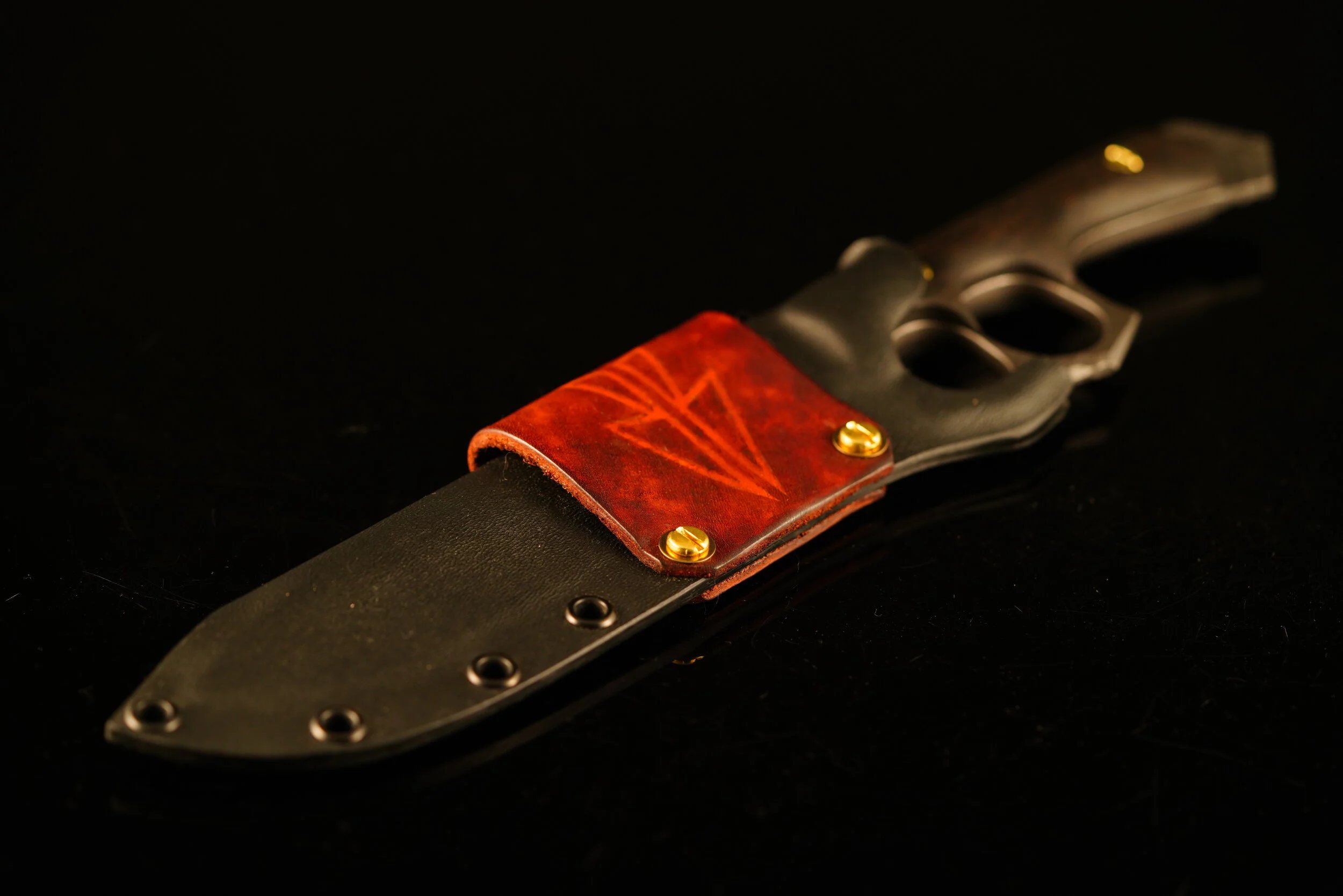 Knapped Ebony Knuckler