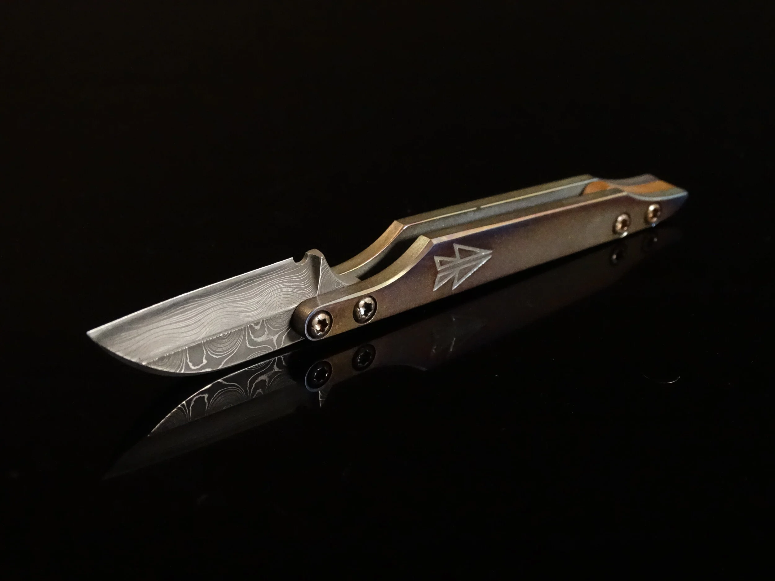 Damascus and Titanium Scralpel