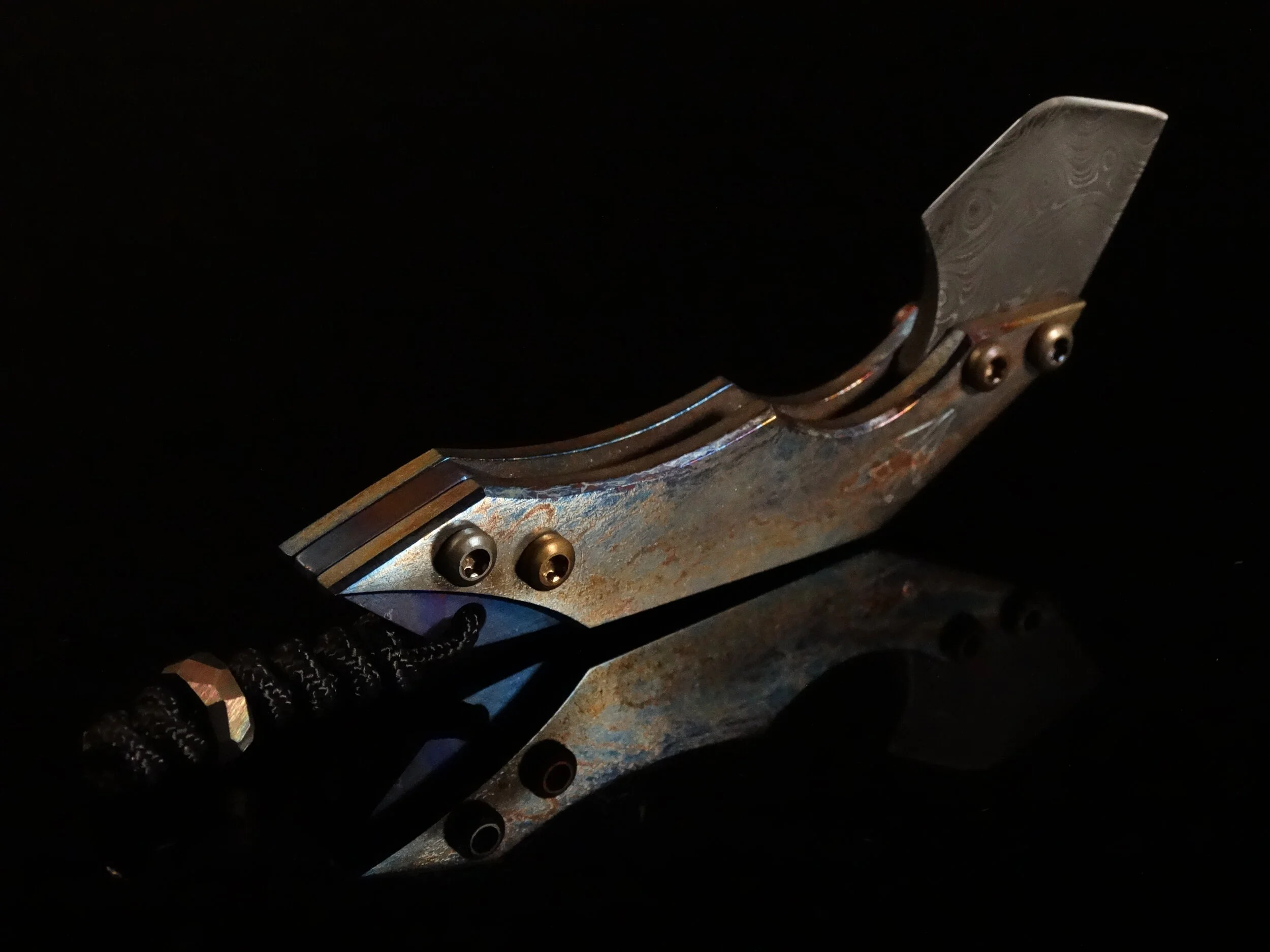 Damascus and Titanium Scralpel