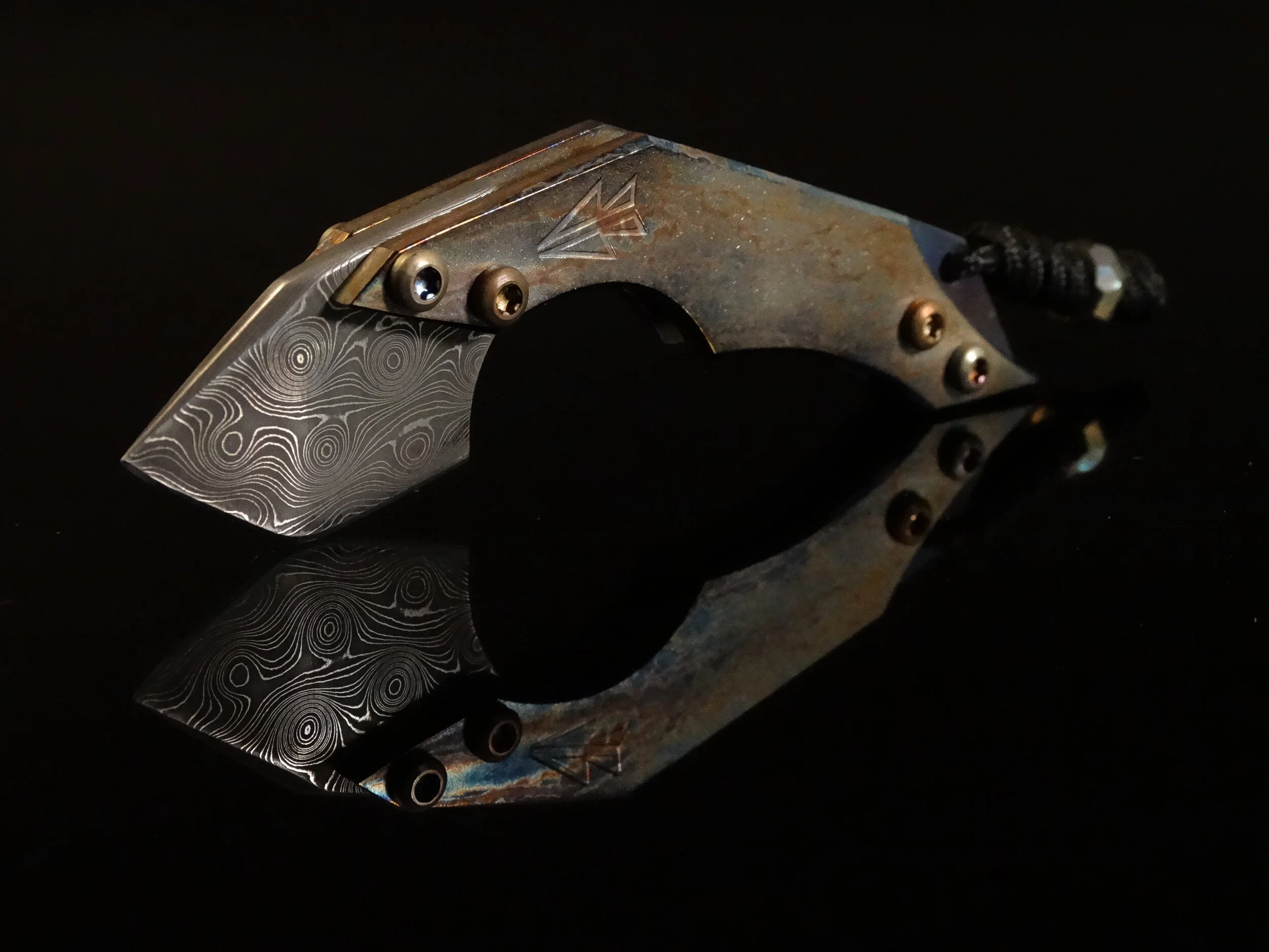 Damascus and Titanium Scralpel