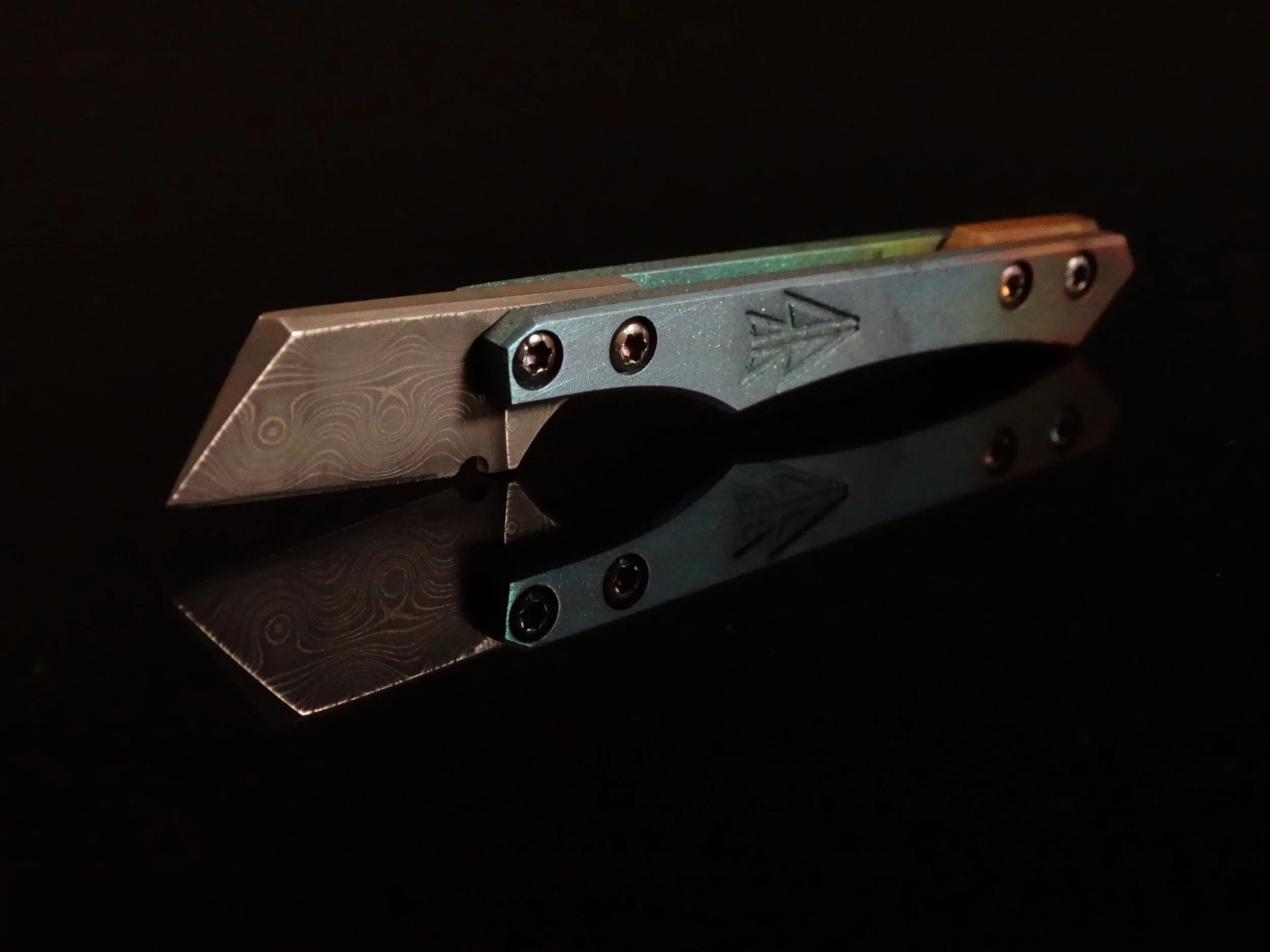 Damascus and Titanium Scralpel