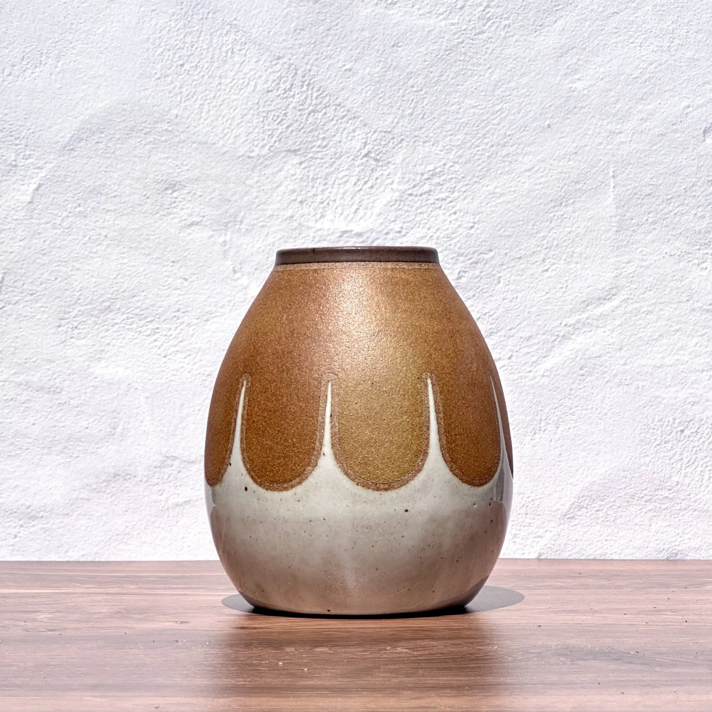 Flower Scallop Medium Vase