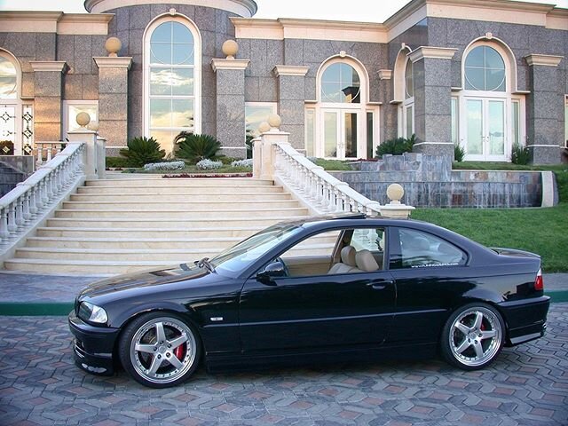 Pic of my first BMW in front of the house I grew up in...and if you believe that, I&rsquo;ve got some swampland to sell you in Florida. 😂🏁🏆❤️👍 #tbt #e46 circa 2001 #hamann #wheelpower #tUNINGwERKS