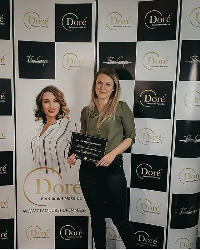 @berglund.beauty &auml;r numera utbildad inom Browlift/Browlamination 👏👏 Ni hittar henne i N&auml;ssj&ouml;!! Vi &ouml;nskar dig all lycka och framg&aring;ng!