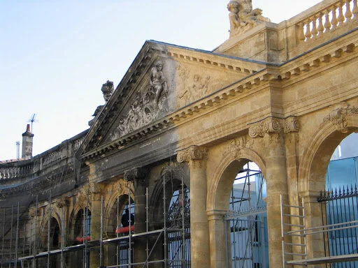 Investir dans les Monuments Historiques : quels sont les éléments à connaître avant de se lancer ?