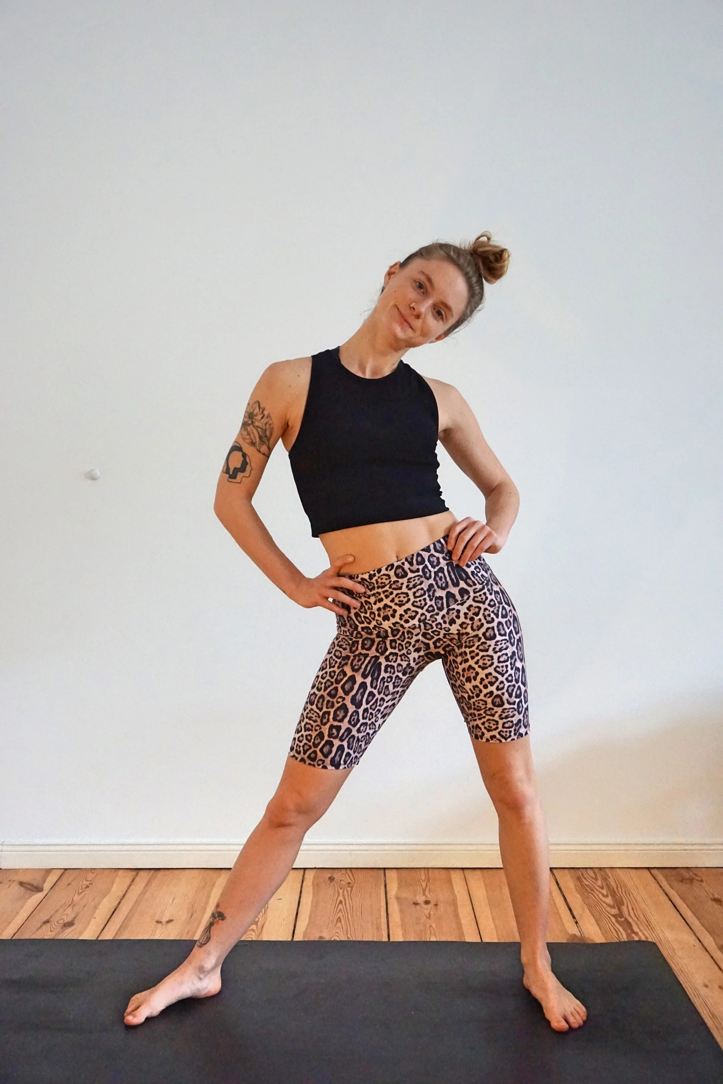 onzie-leo3-min.jpg
