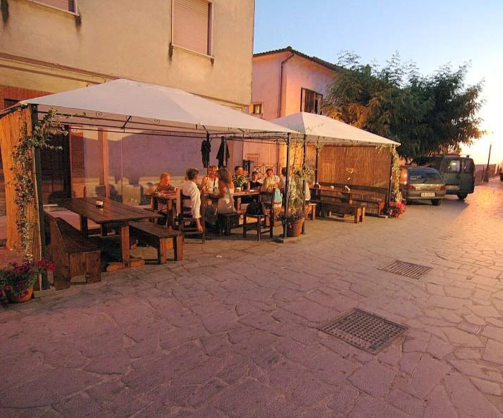 terras van Trattoria, pizzeria Il Borgo.jpg