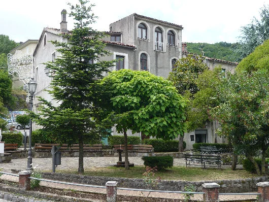 Parco pubblico di San Giovanni a Piro.jpg