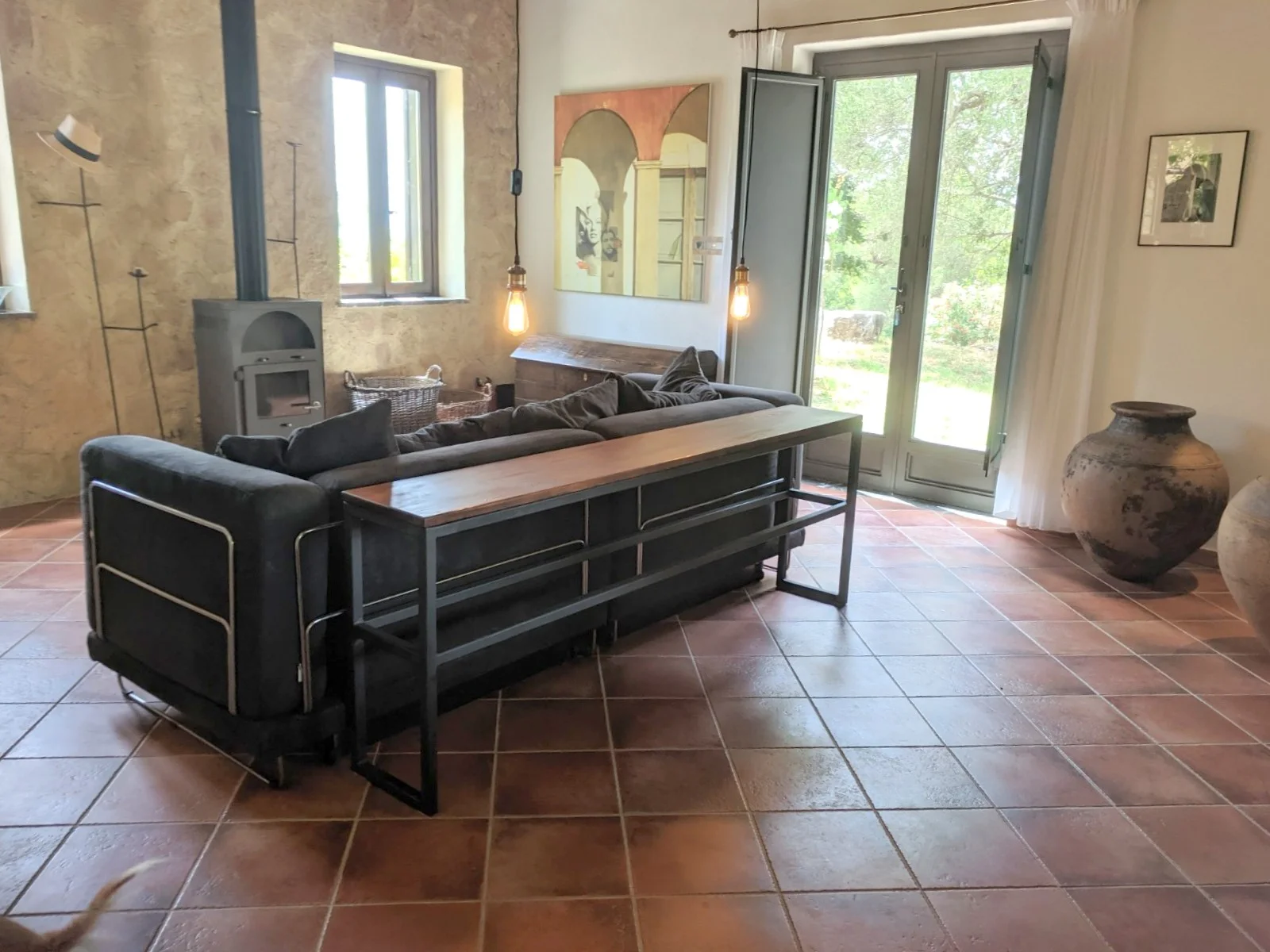 woonkamer met entreedeur 2 .jpg