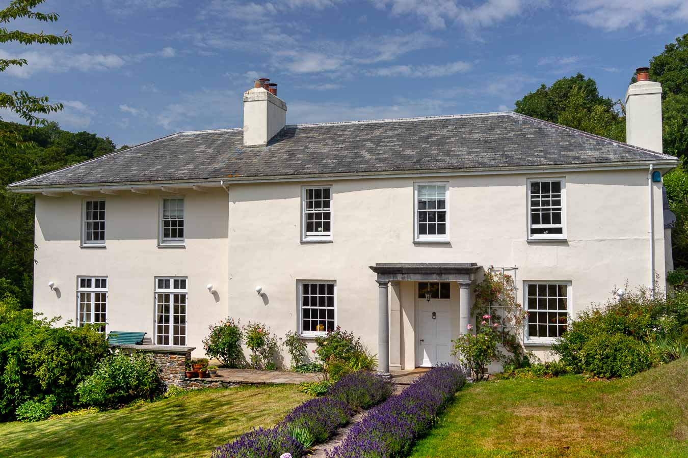 Flear House is a Devon holiday home with private pool that sleeps 10 people. 