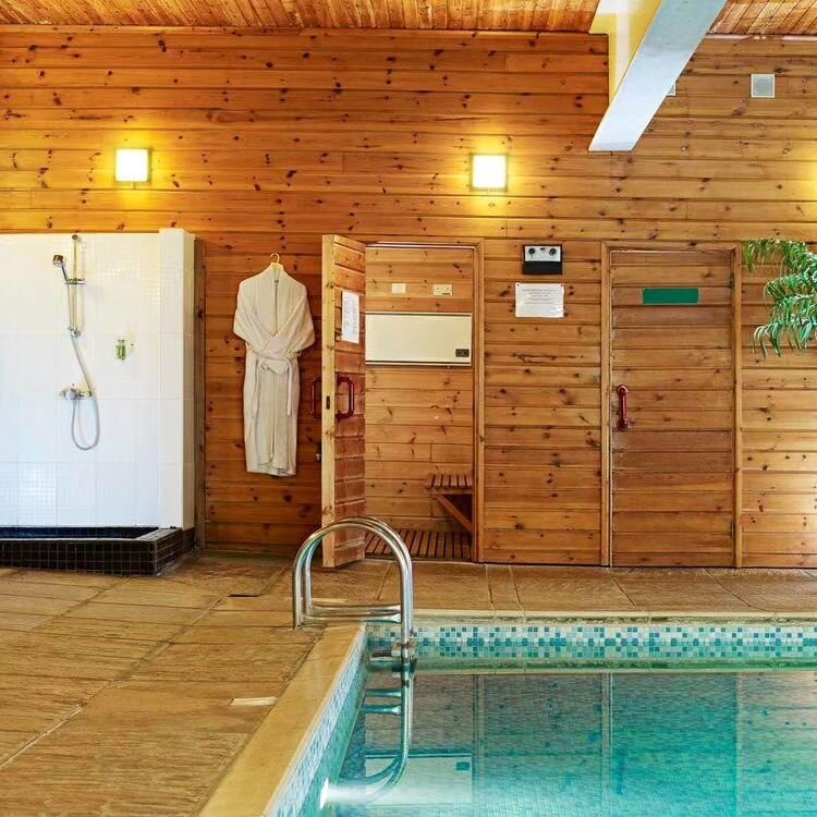 😌
Rain or shine, it's always a special time at Flear Farm Cottages!
Booking website 🔗 in bio

#southhams #ruralbreaks #indoorpool #spabreaks&nbsp; #swimfun
@premiercottages @aaratedtrips @tinytravelship @visitsouthdevon