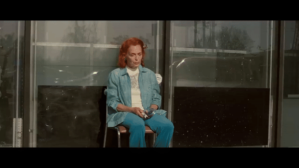 Elton John 'Tiny Dancer'