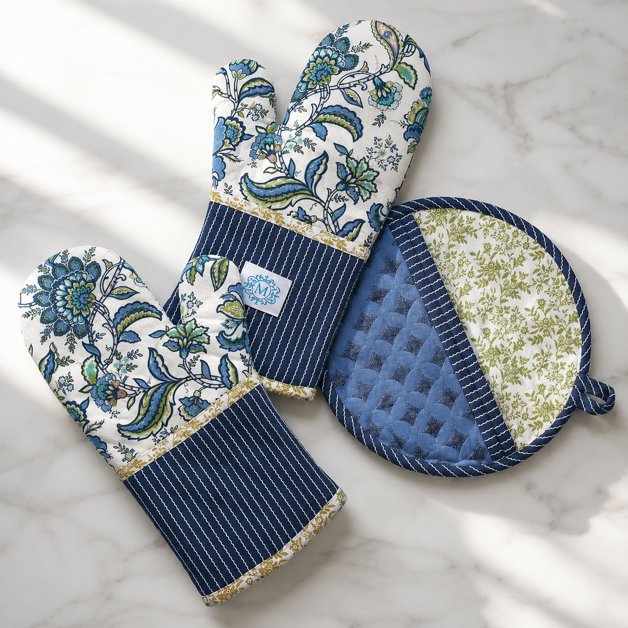 Oven Mitts 2.png