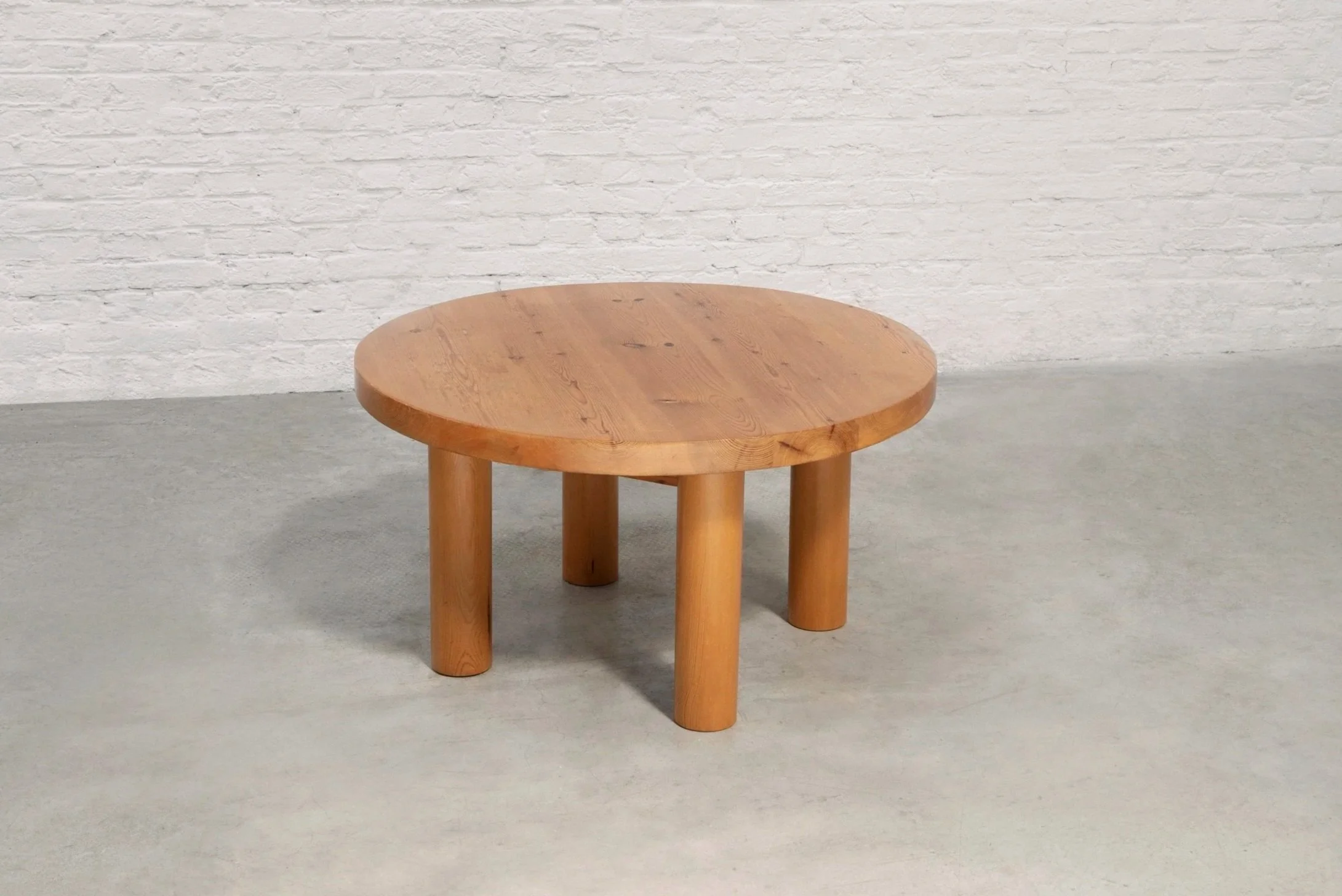 Round Solid Elm Coffee Table, France, 1970s