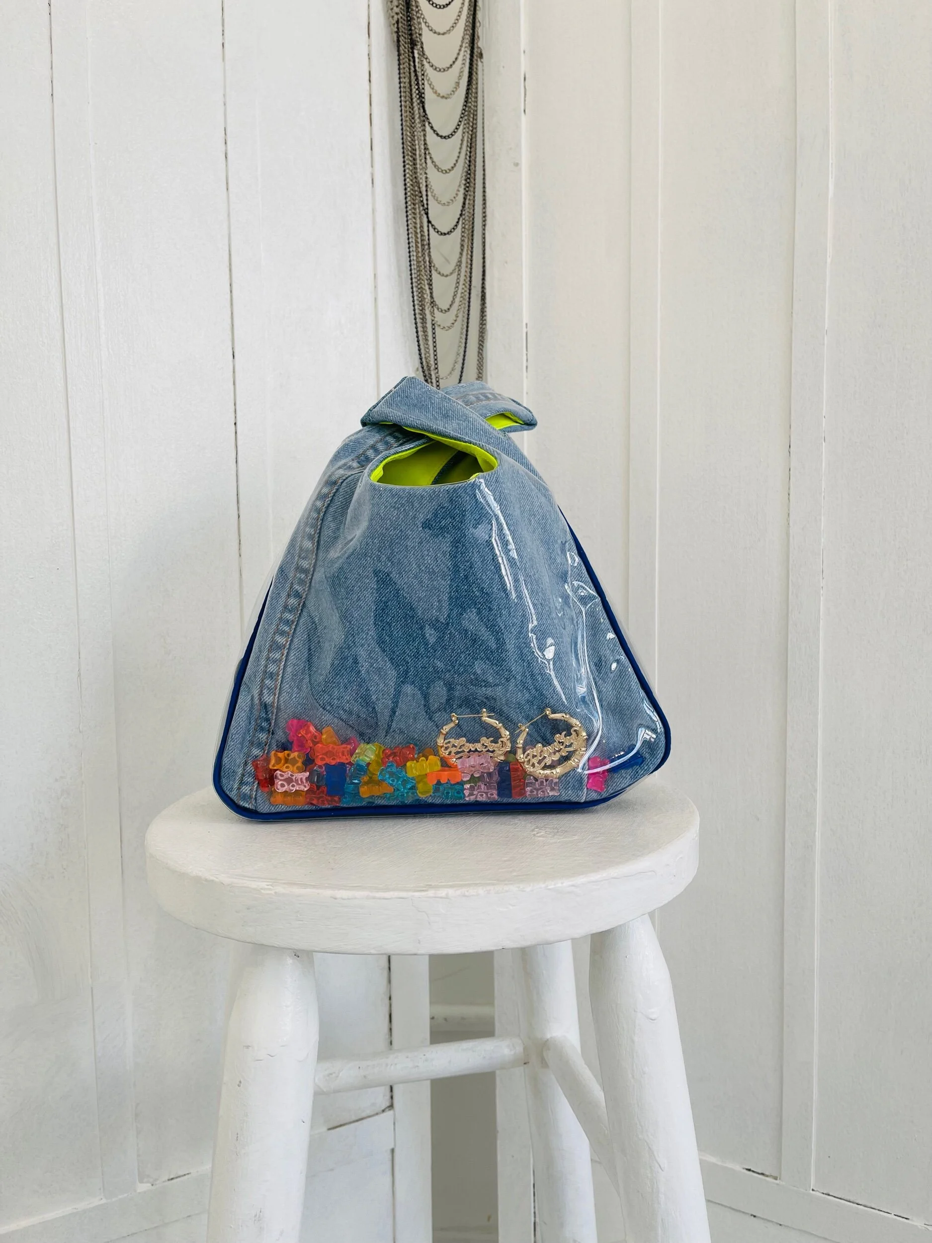 7727020F-71B8-4965-97A4-BDCAF5A5D04E