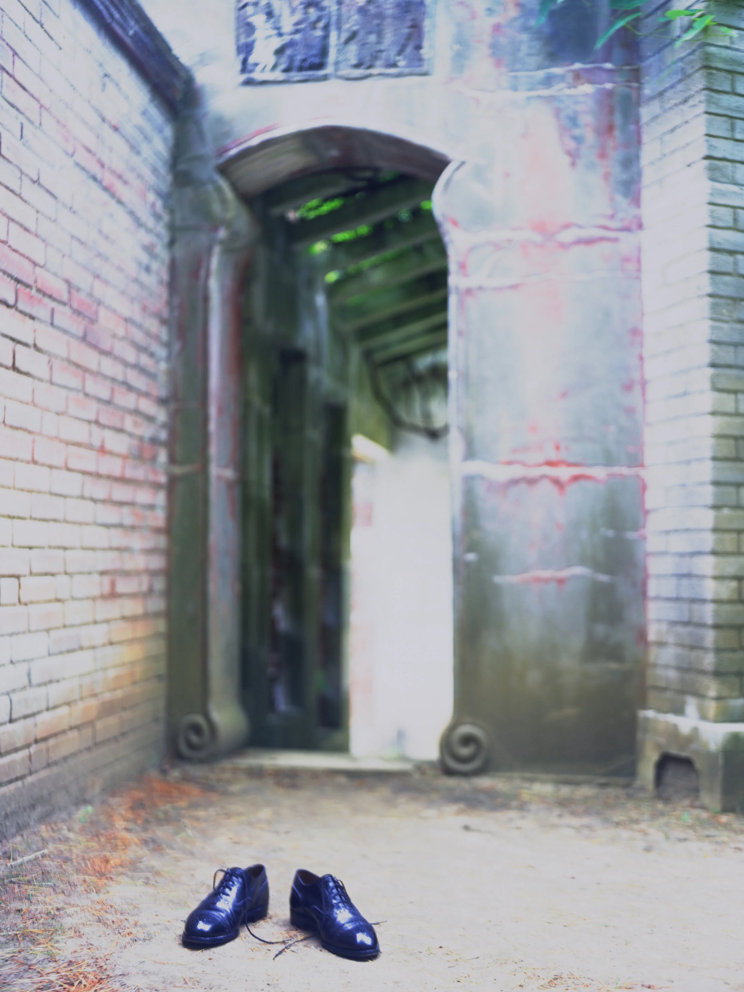 Naumkeg Shoes in doorway.jpg