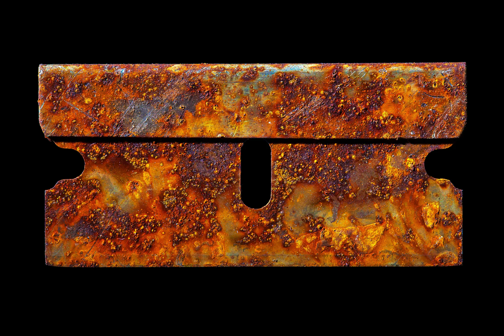 001_Rust_20111205_razor 0008.jpg