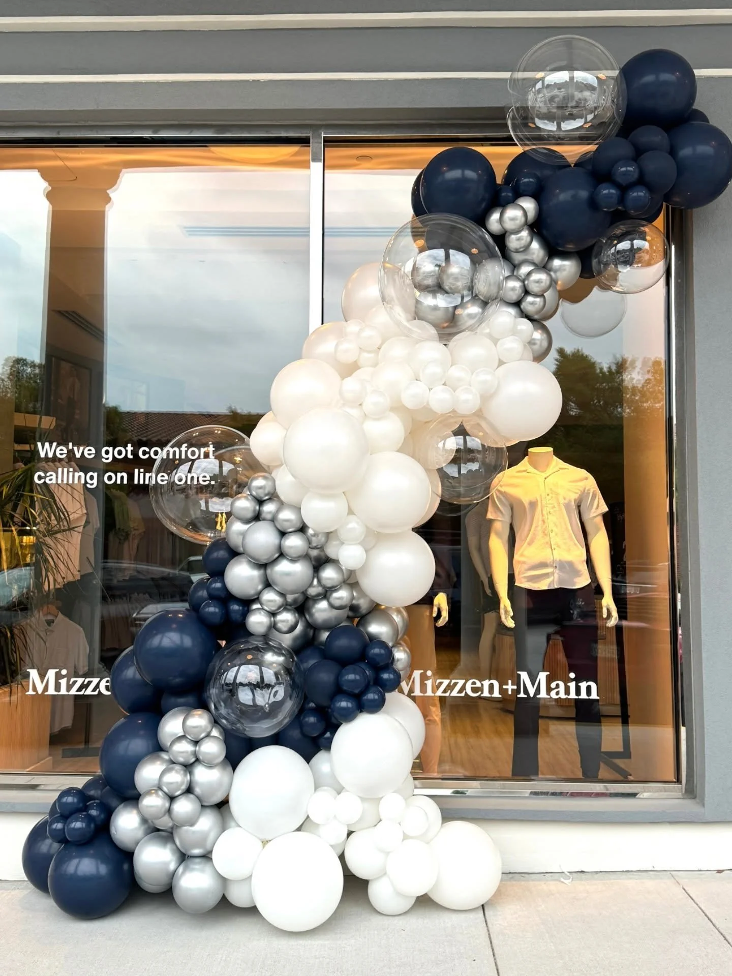 Nothing says celebration like a grand opening, and we&rsquo;ve been so honored to help bring special moments to life right here in Colleyville and beyond! 🎈 From elegant arches to statement installations, our luxury balloon designs set the perfect s