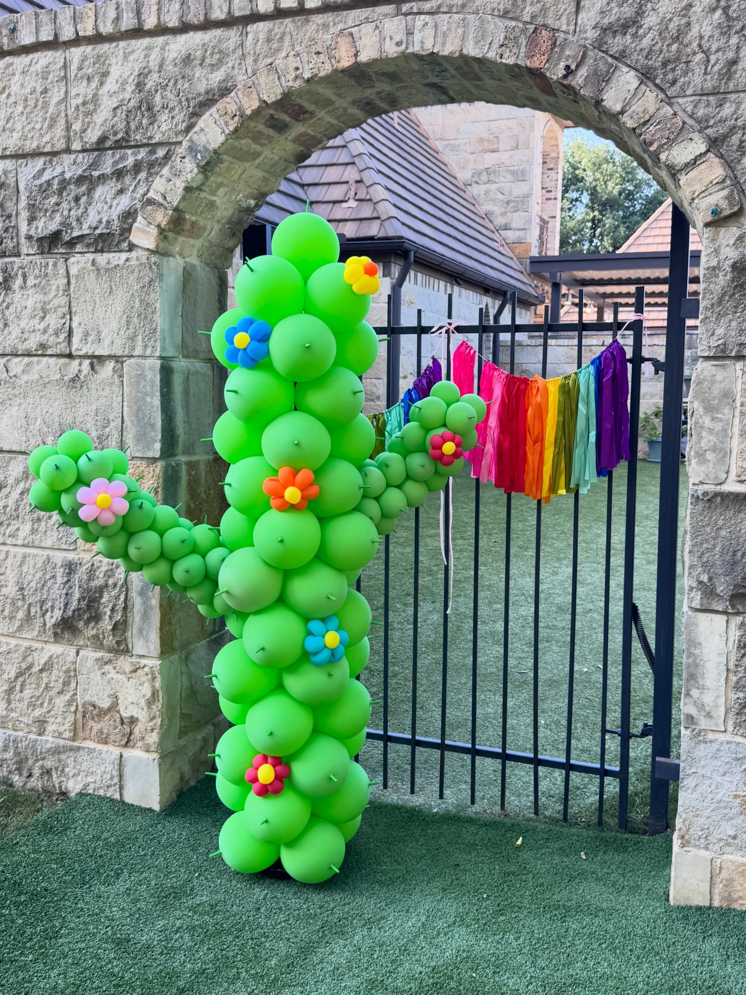 🌵🎈 Fiesta vibes for this Southlake rehearsal dinner! 🇲🇽✨

A custom cactus sculpture, colorful poolside balloons, and all the festive details helped transform this private residence into the perfect setting for a Mexican-themed celebration before 