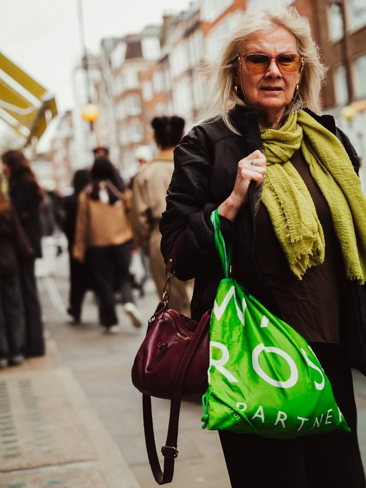On Friday I was back on the streets again with @beckywoodcreative on another colour hunt. This time we were on Marylebone High Street and I got the colour green 💚 

These are some favourites but for the final 9 head to my stories. (Can&rsquo;t share