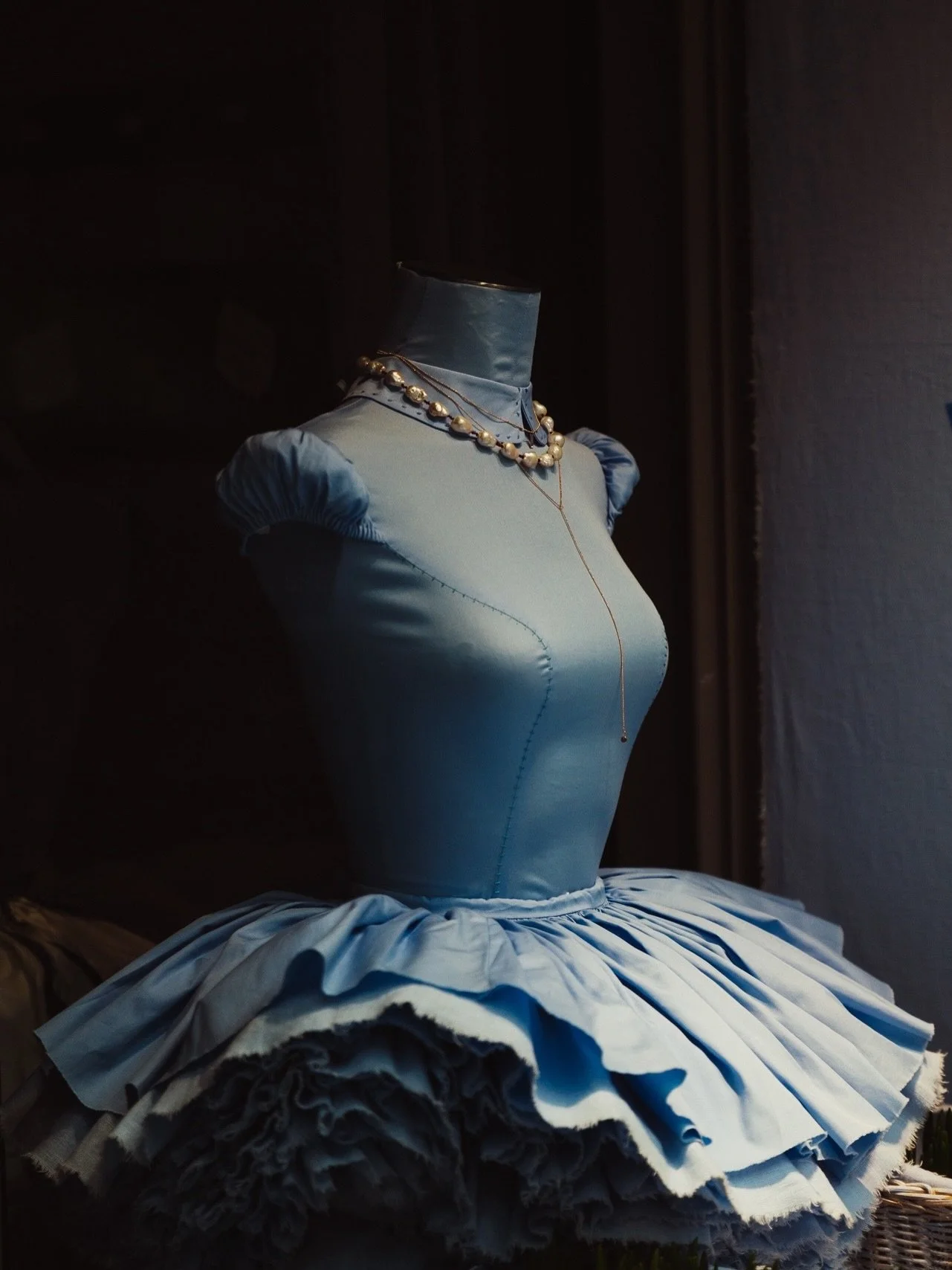 So. on the colour hunt (where I got green!) I couldn&rsquo;t help but take some other photos that struck me. So here&rsquo;s some blue! 💙 

As a little girl my dream was to be a ballerina on stage. It led me down a path of studying dance and then pe