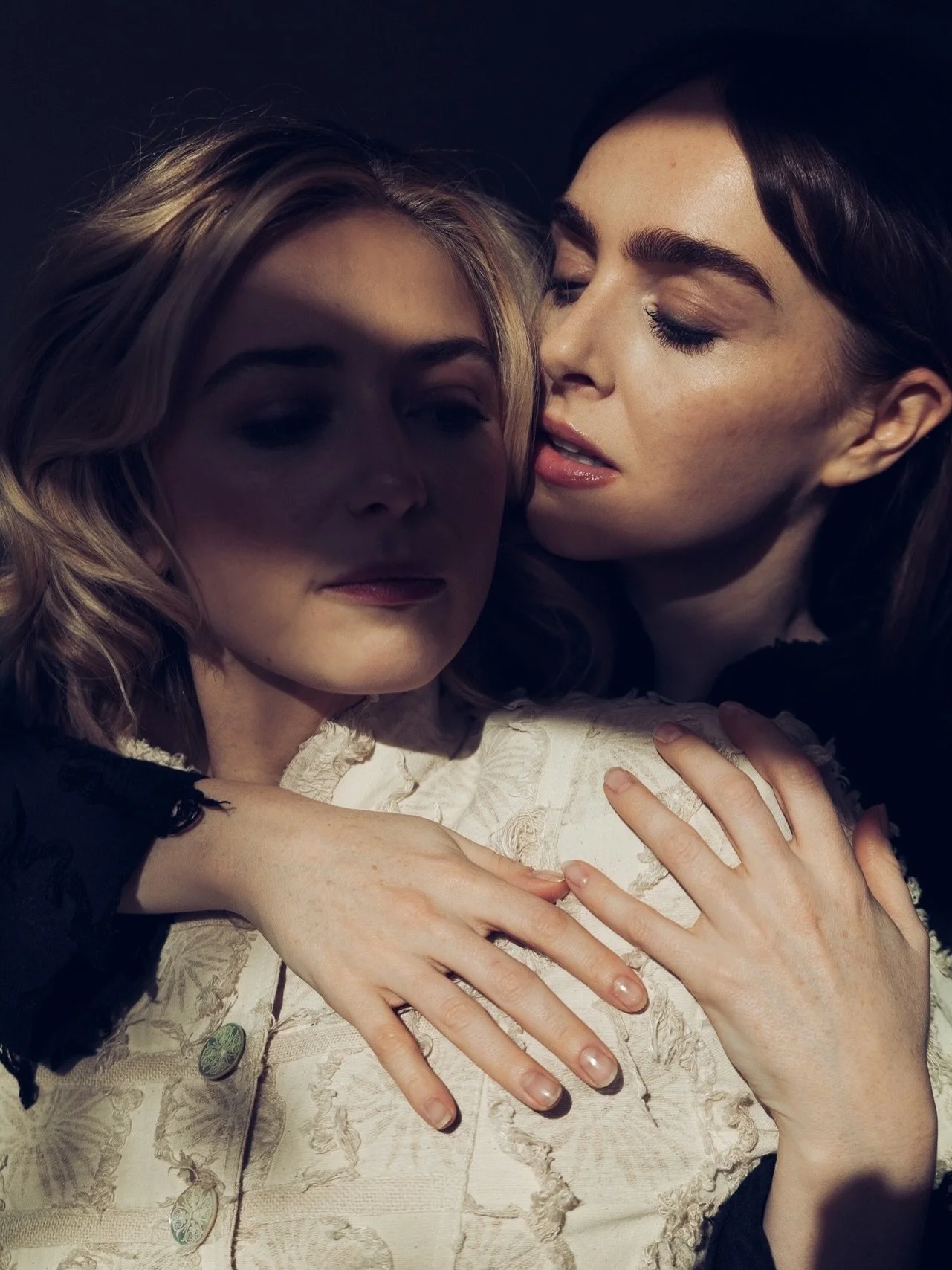 ✨ VERY excited to share the images I shot for the @shortstuff.film Issue 001 / Cover 1/April 2026
 
Anyone who knows me, knows how much I love films and the creative process so collaborating with all this talent was a dream! 

THE INTIMACY COORDINATO