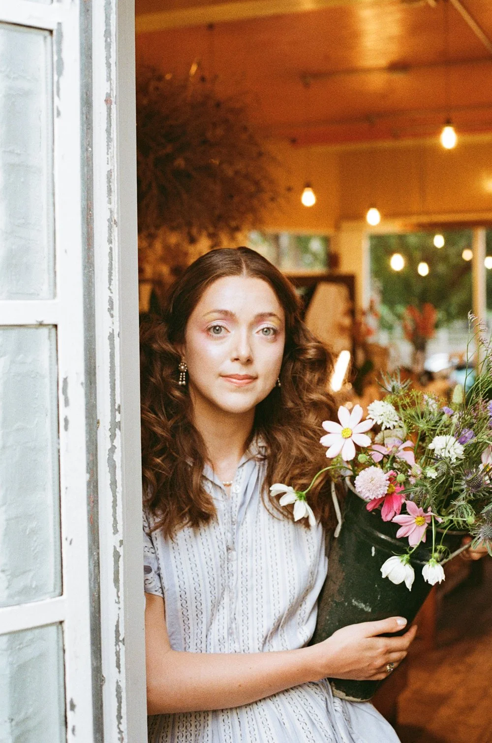 35mm+analogue+portraits+London+Floral+Vintage.jpeg