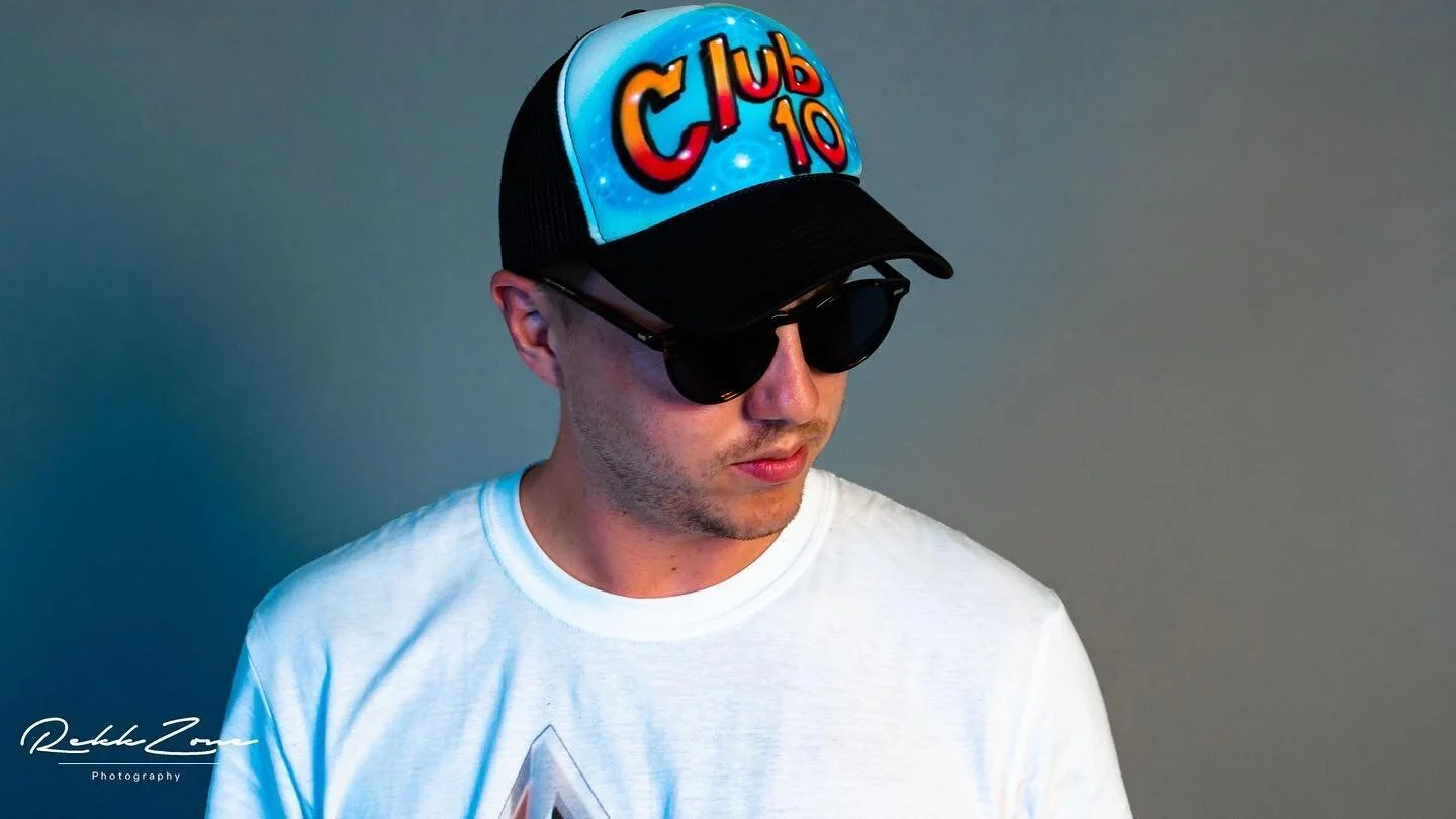 One good thing about music, when it hits you, you feel no pain.
-
📸 by: @rekkzone 
-
Artist/Model : @iamjfeld 
-
#club10 #rekkzone #photography #photooftheday #pictureoftheday #picoftheday #fasion #toronto #art #artist #artistsoninstagram #hiphop #c