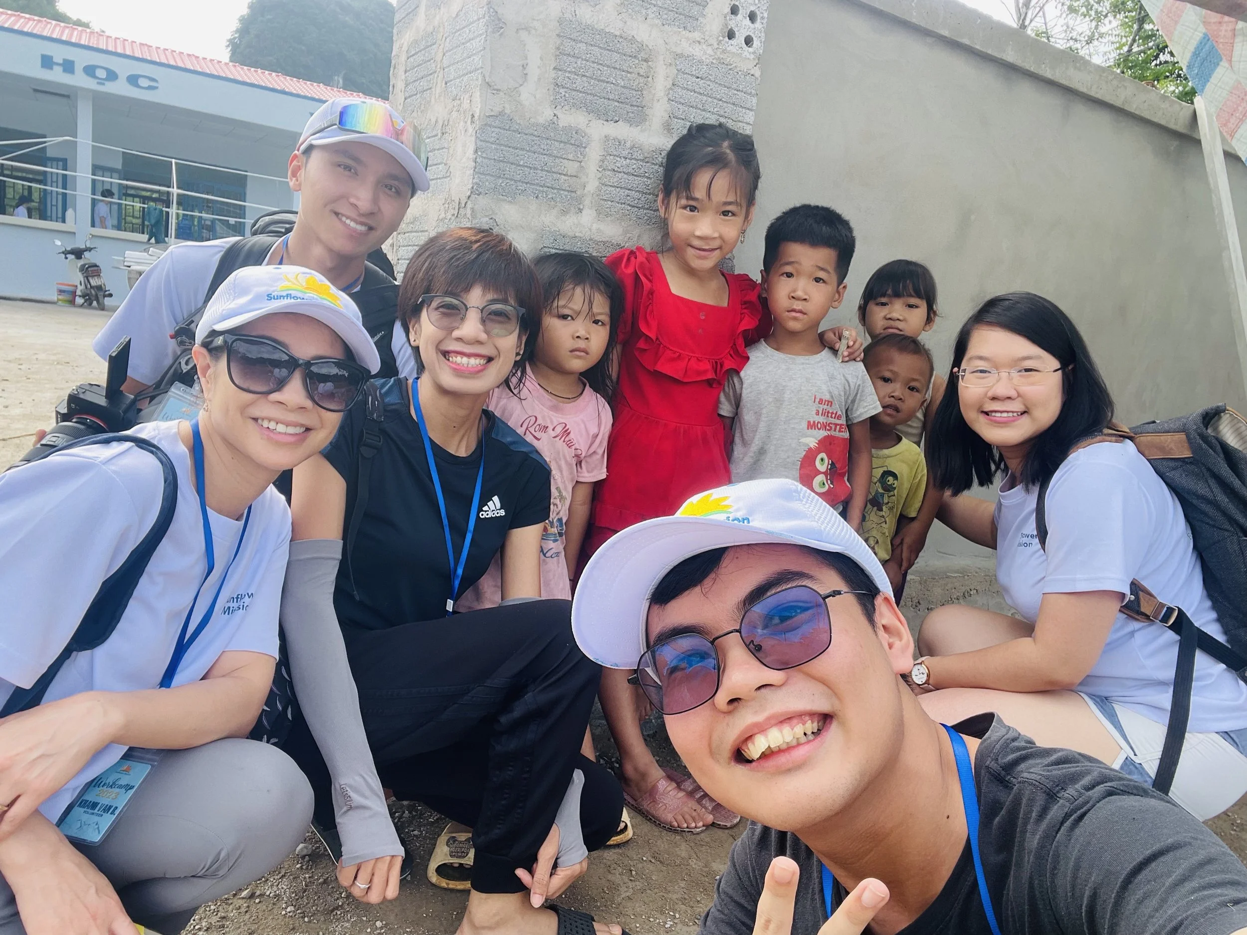 Nụ Cười và Nước Mắt