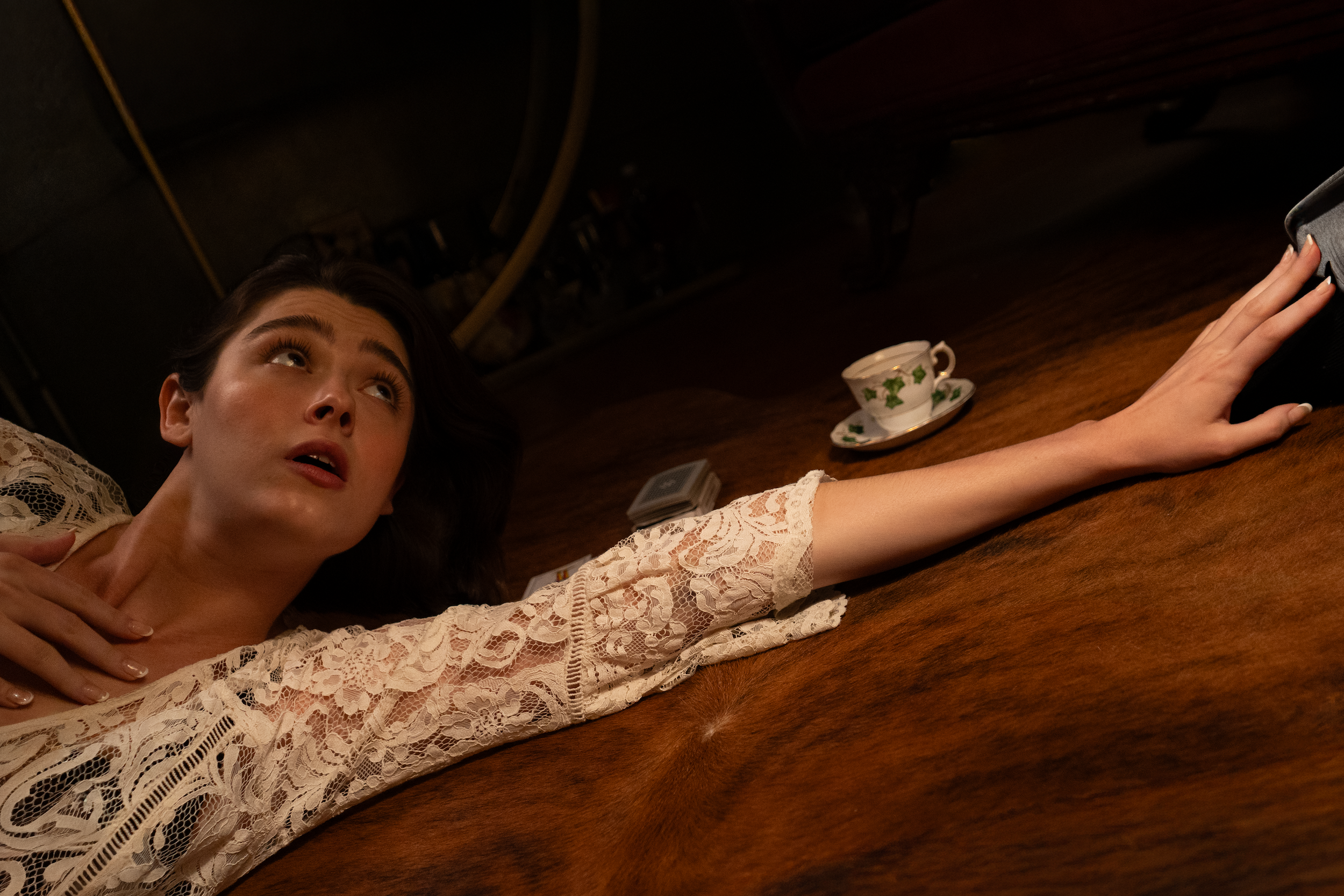 CU Amy on Ground 02.png