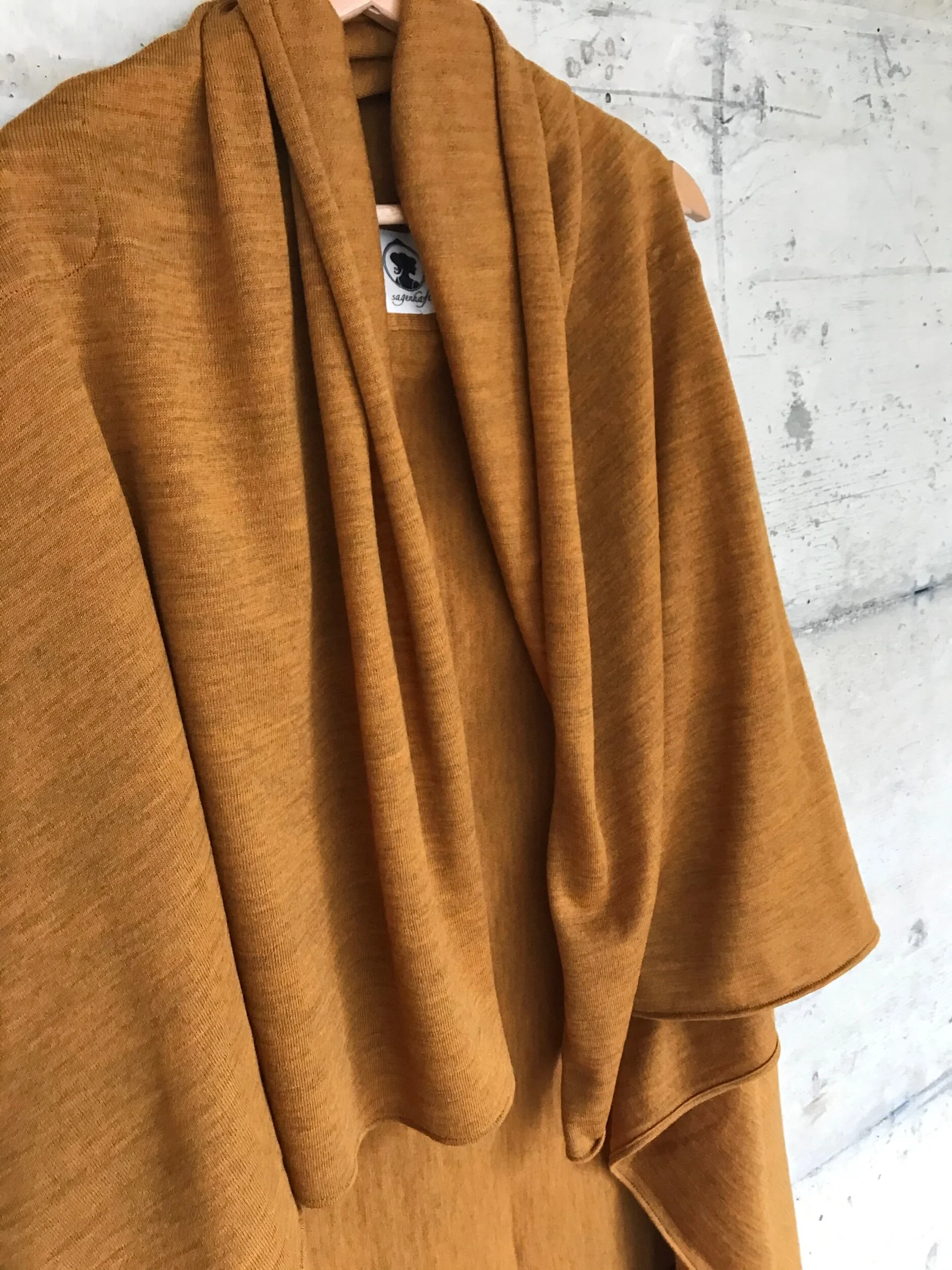 7DCF9C32-3298-4413-B0CF-8DE3B0B18253