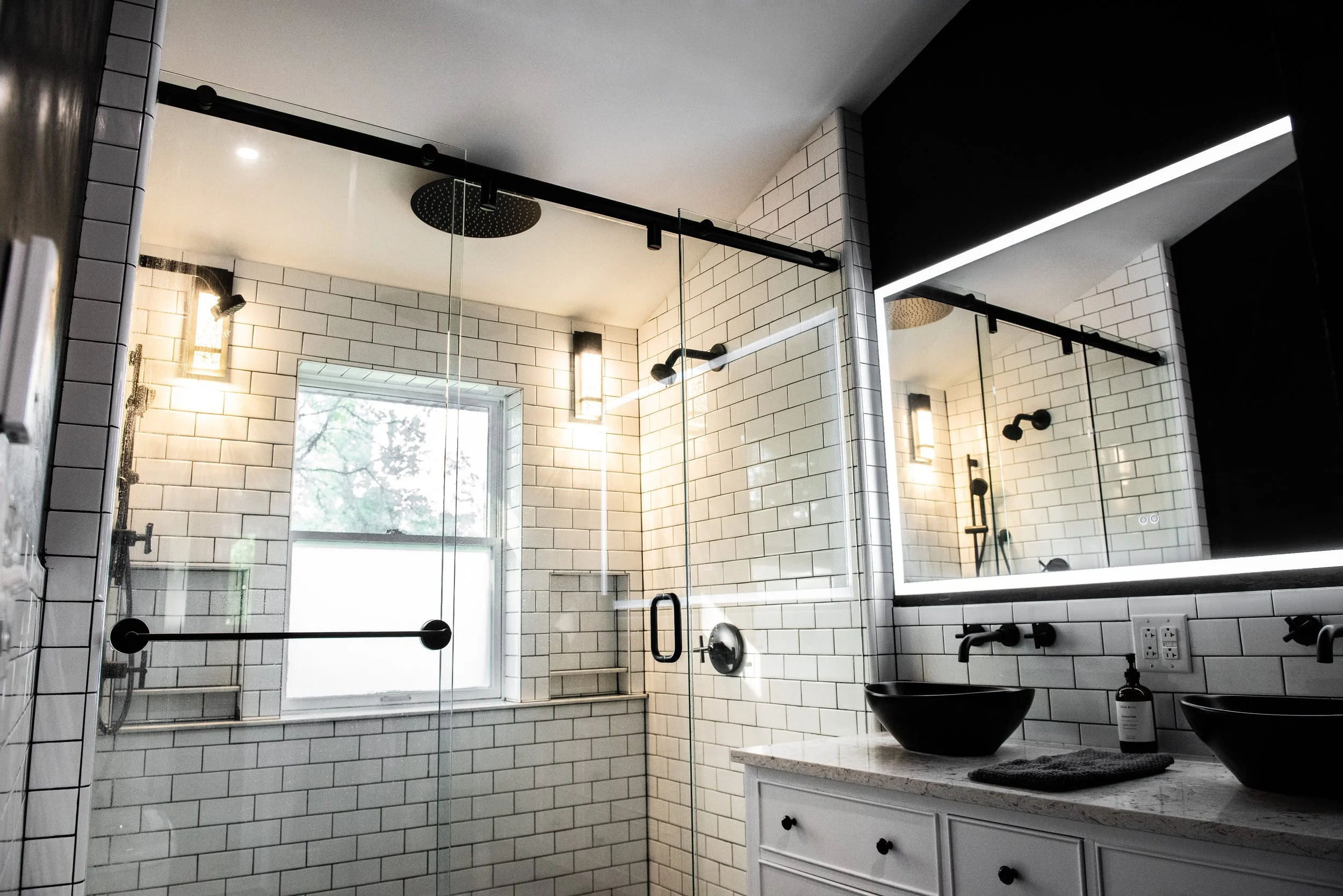 Travis_Bathroom_001.jpg