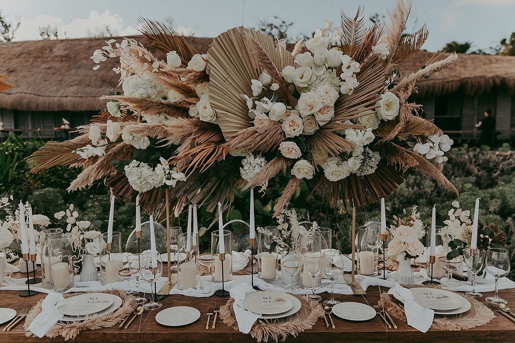Currently obsessed with this, can you blame me? 
.
.
PS. You have no idea of how much work was into this, it was an extremely windy afternoon and the center piece wasn&rsquo;t holding it as we&rsquo;d want to. With the help of the amazing dream team 