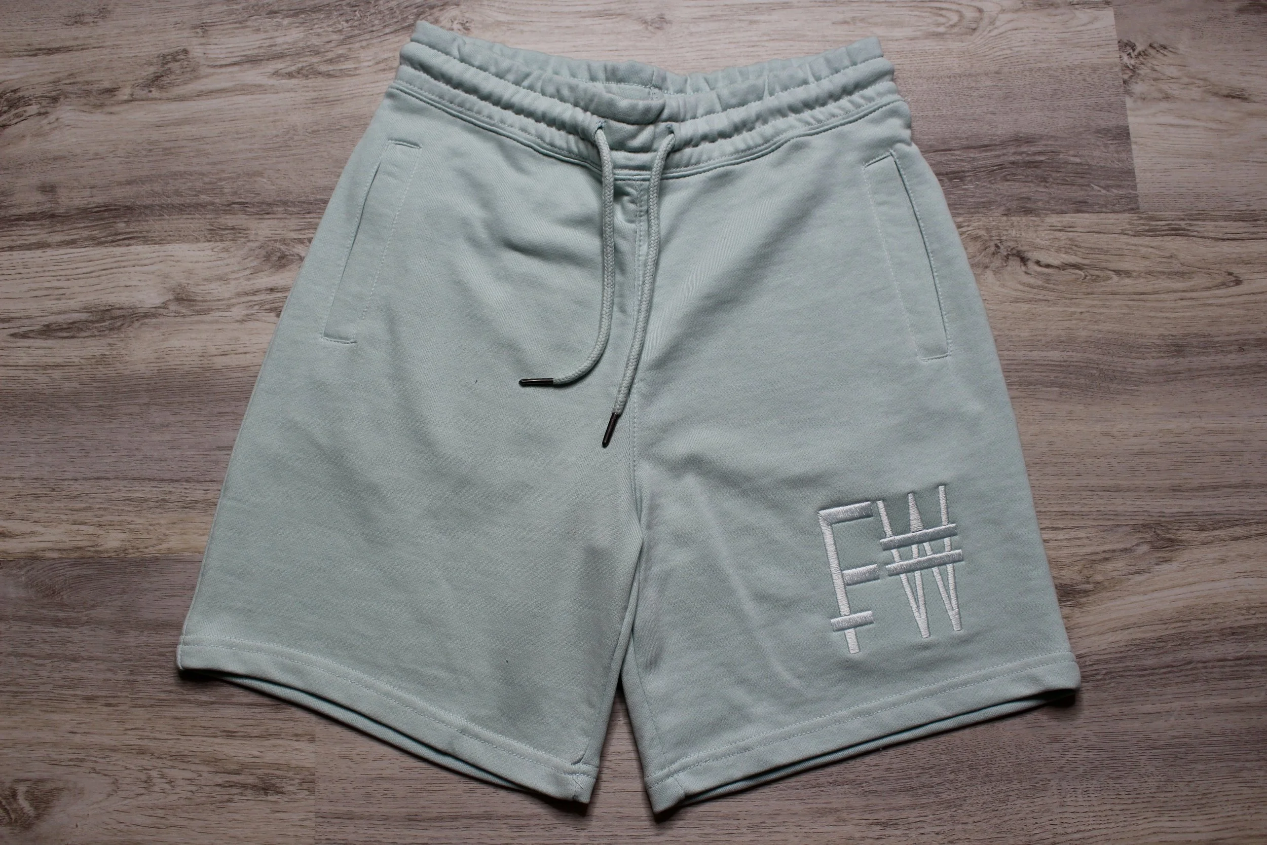 SEAFOAM FRANC WON SHORT