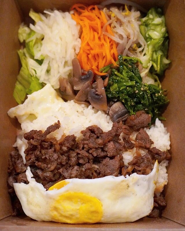 Yes bibimaps are one of my favorite meals. I love @dakwings&rsquo;s version with its variety of veggies, and tender and sweet bulgogi 🥕🍚