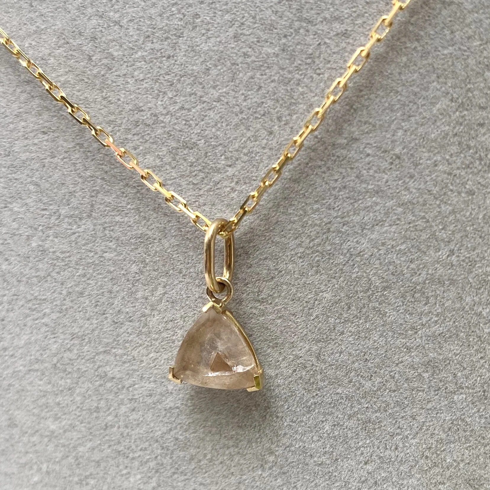 CD74FF60-7B28-409A-803D-6364ED5BE156