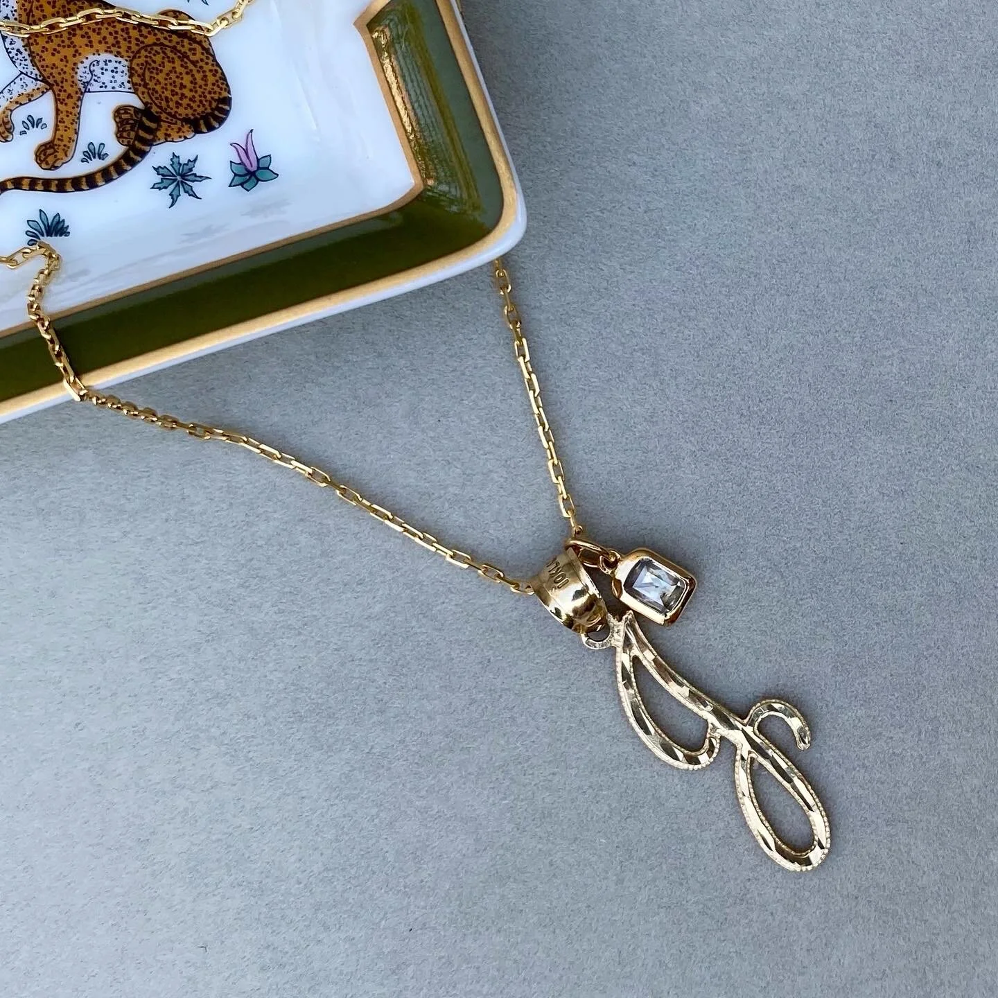 561164B6-EC34-414D-8CE5-F61FCFF19327