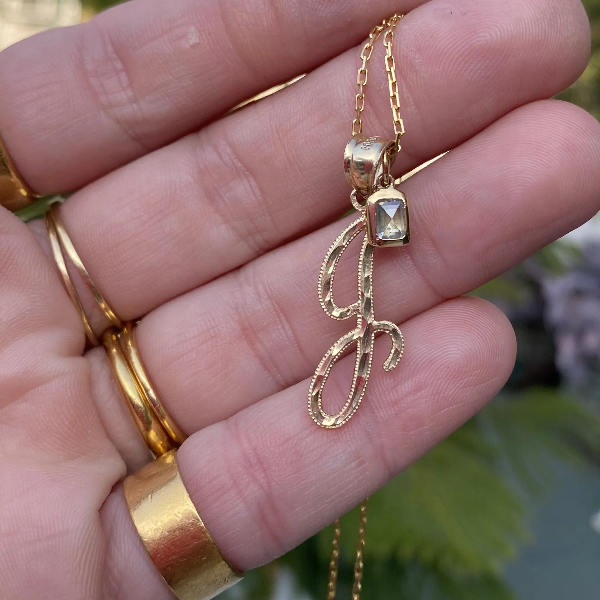 D897E47C-34B4-4DBD-86D8-0911B385304A