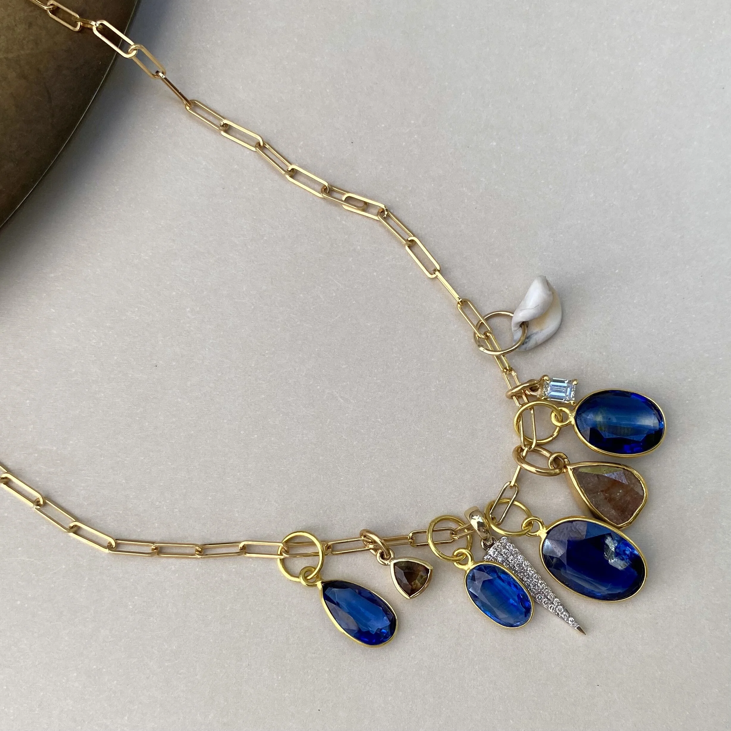 B9FE074D-68B8-4F07-8712-A4A2976300A9